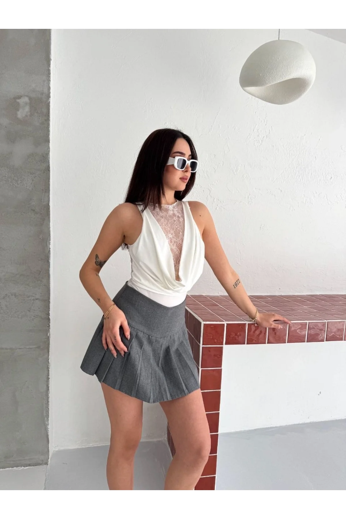 Kadın Dantel Detaylı Derin Dekolte Body Şık Kolsuz Yazlık Bodysuit - Beyaz