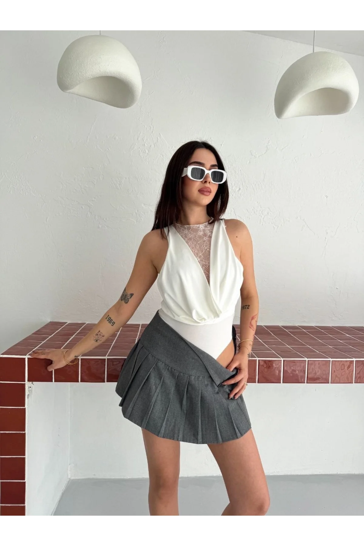 Kadın Dantel Detaylı Derin Dekolte Body Şık Kolsuz Yazlık Bodysuit - Beyaz