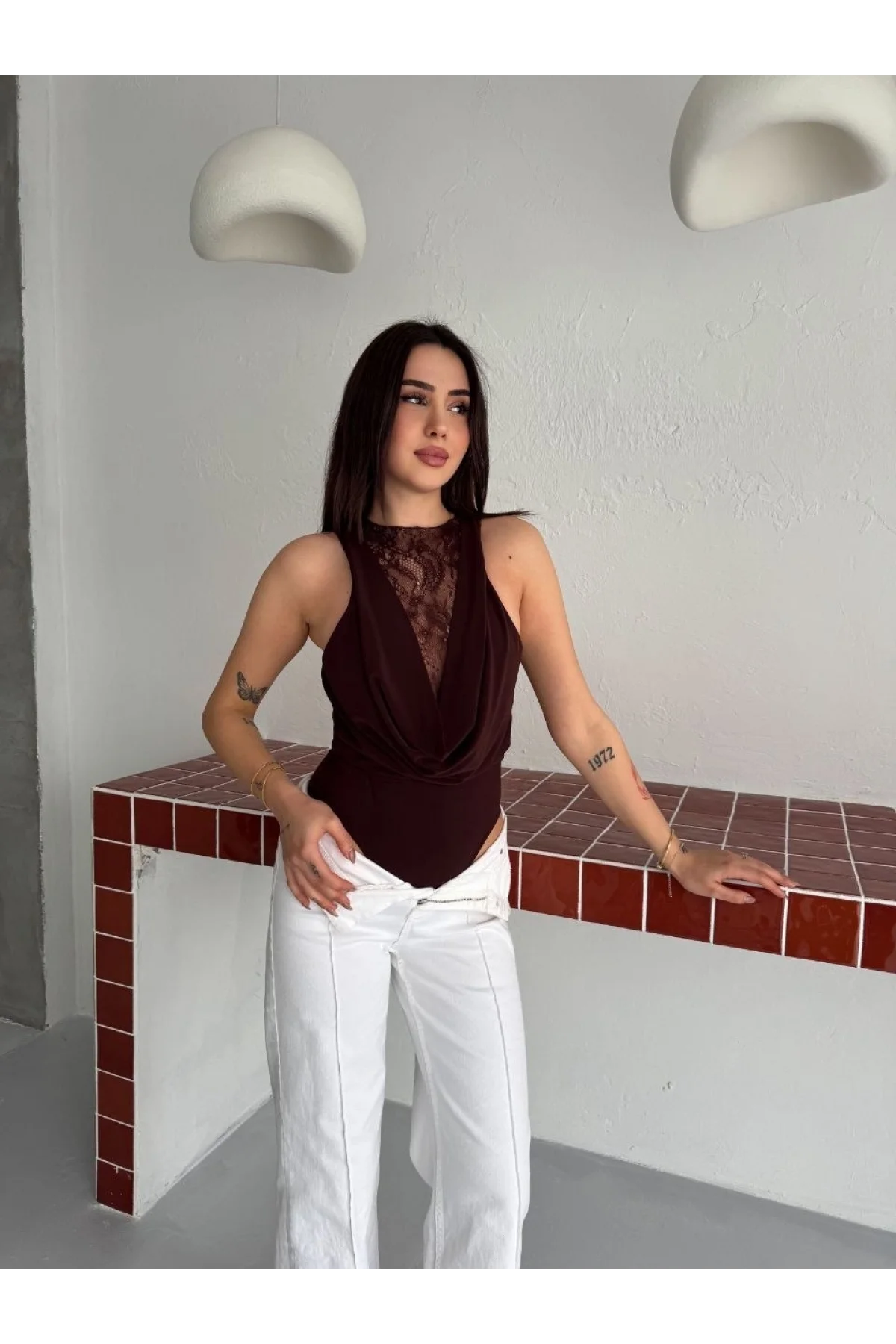 Kadın Dantel Detaylı Derin Dekolte Body Şık Kolsuz Yazlık Bodysuit - Kahvrenegi