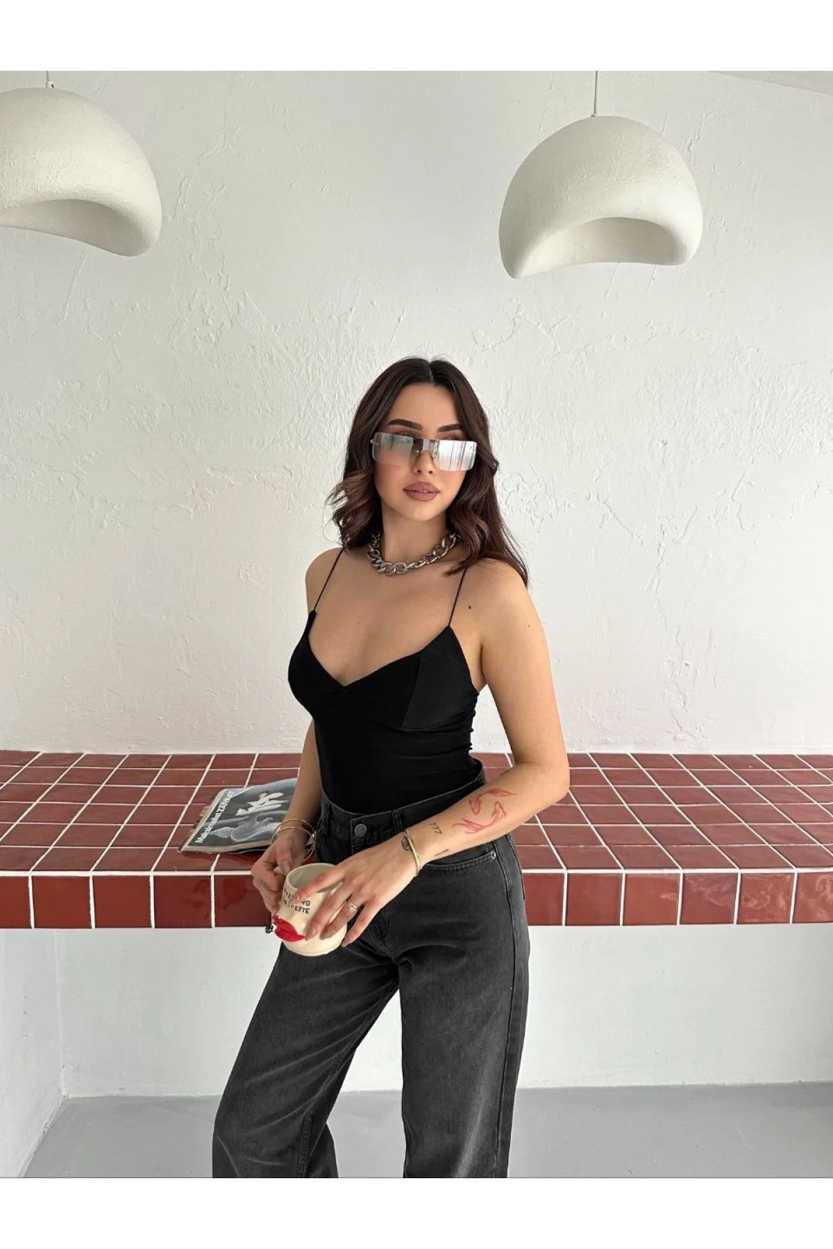 Kadın Derin Dekolte Askılı Body Sırt Dekolteli Şık Kolsuz Yazlık Bodysuit - Siyah