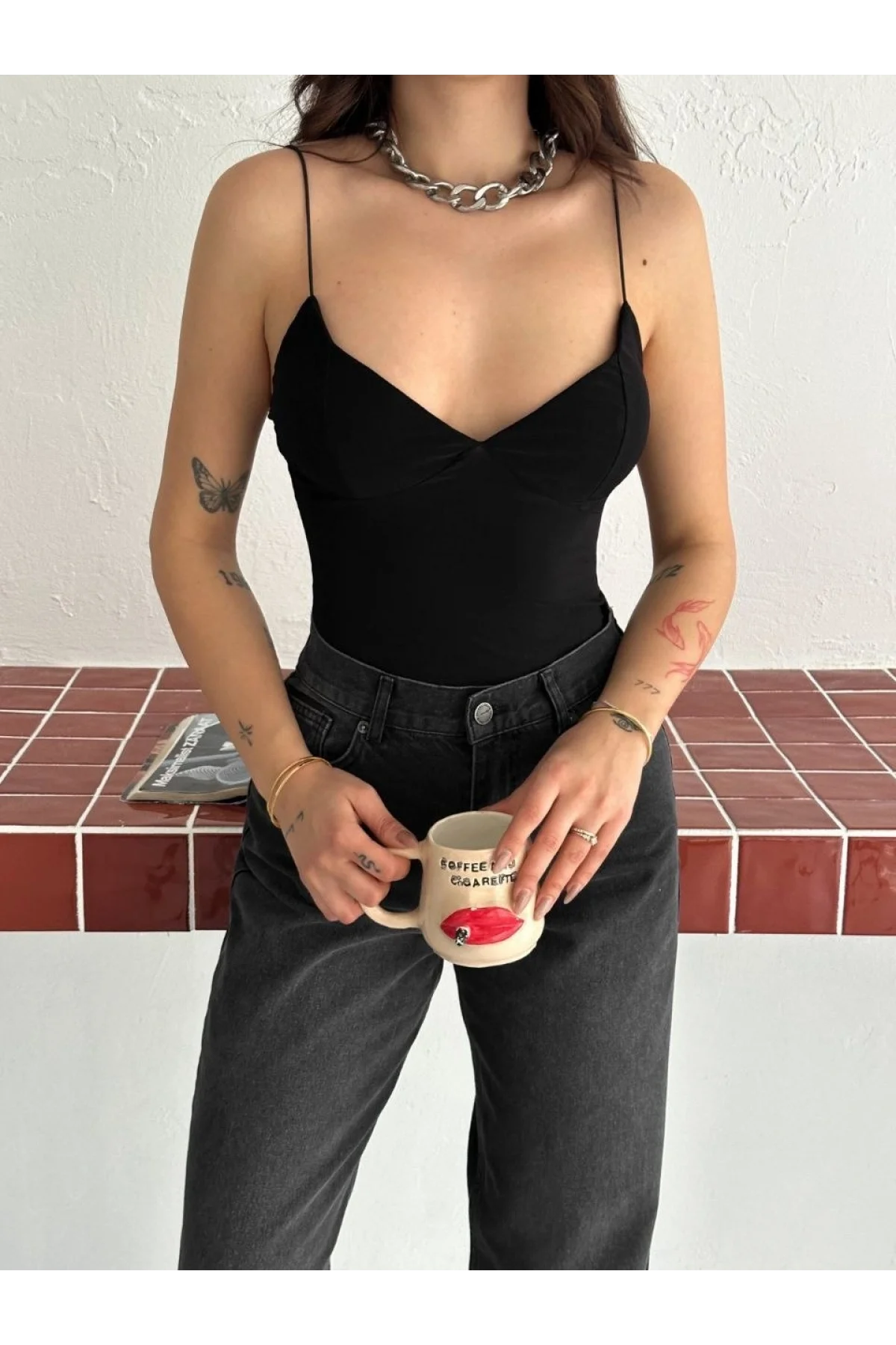 Kadın Derin Dekolte Askılı Body Sırt Dekolteli Şık Kolsuz Yazlık Bodysuit - Siyah