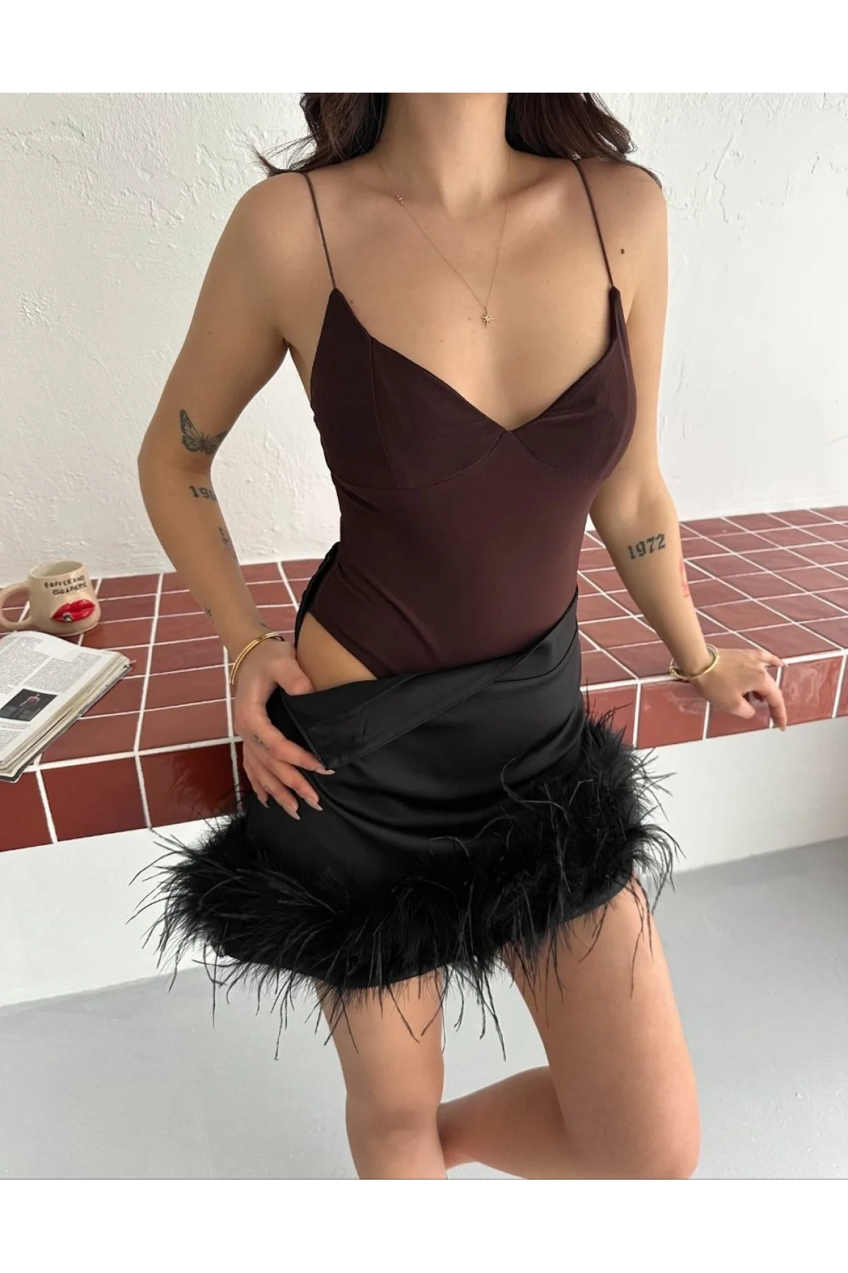 Kadın Derin Dekolte Askılı Body Sırt Dekolteli Şık Kolsuz Yazlık Bodysuit - Kahverengi