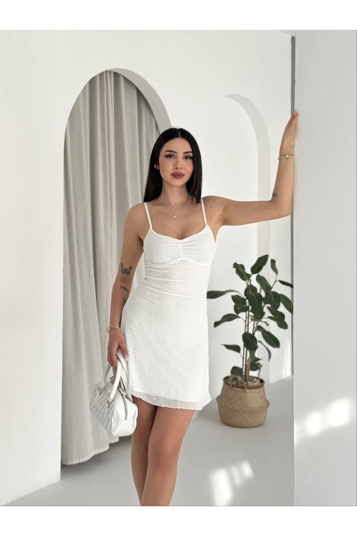Kadın Askılı Mini Elbise Drapeli Göğüs Detay Likralı Yazlık Fit - Beyaz