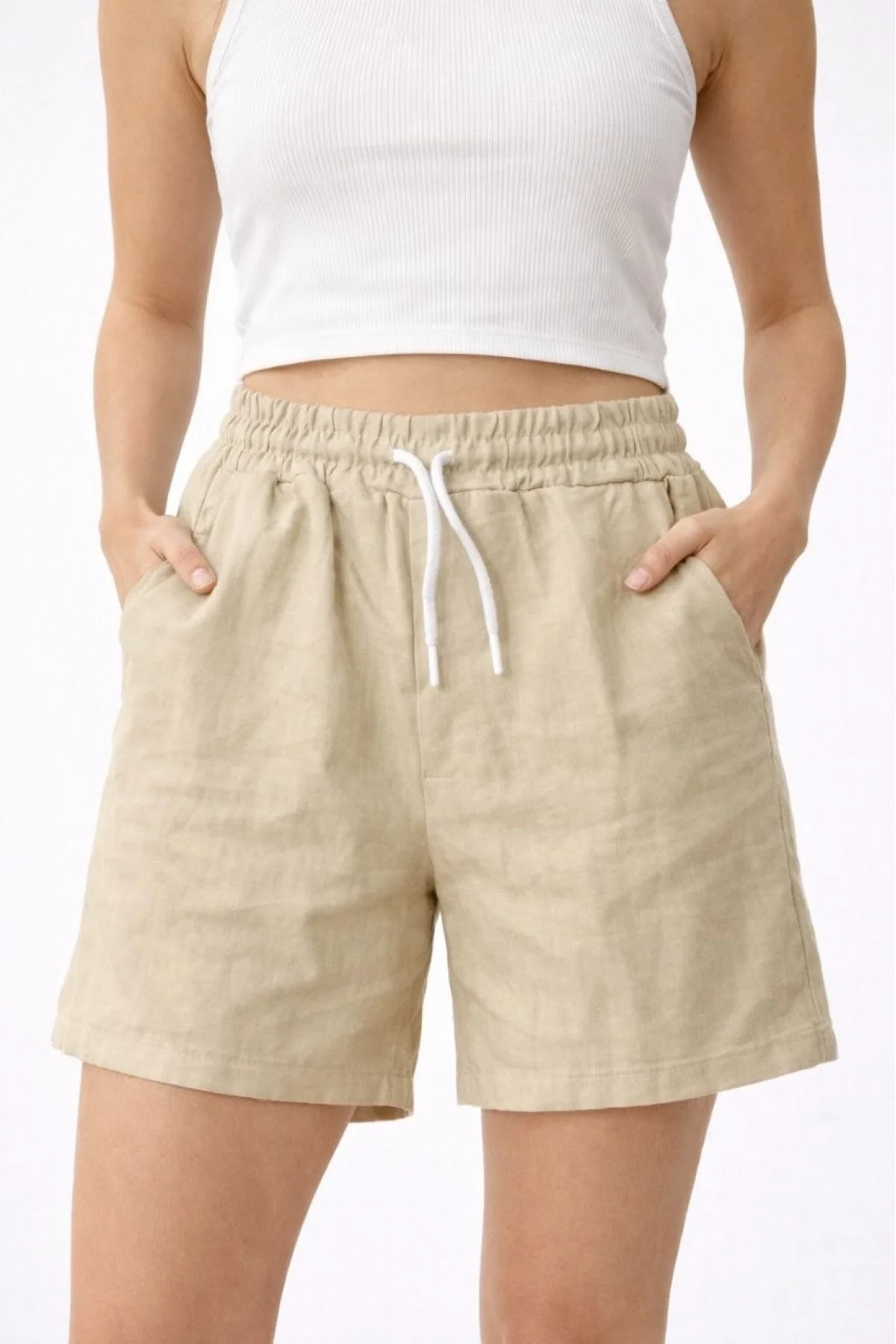 Kadın Keten Kumaş Cepli Rahat Kesim Bel Lastikli Şort - Bej