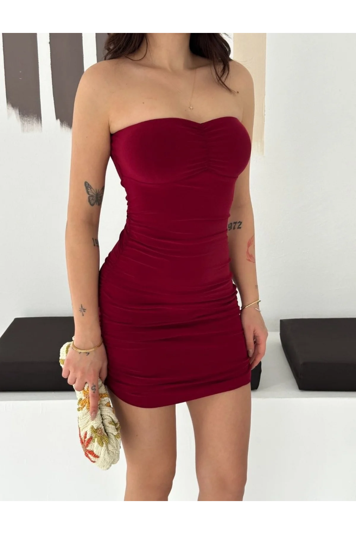Kadın Drapeli Straplez Mini Elbise Esnek Kumaş Vücuda Oturan Gece Elbisesi - Bordo