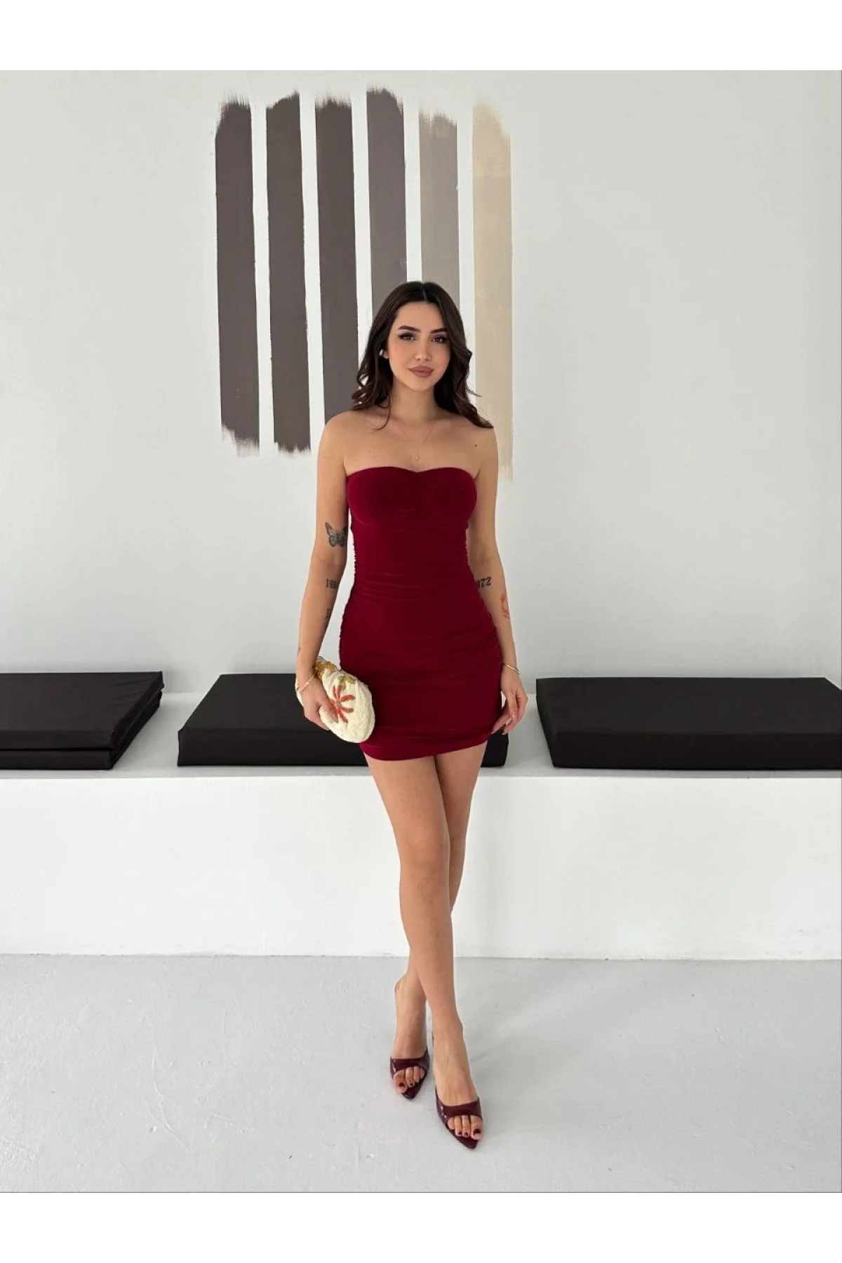 Kadın Drapeli Straplez Mini Elbise Esnek Kumaş Vücuda Oturan Gece Elbisesi - Bordo