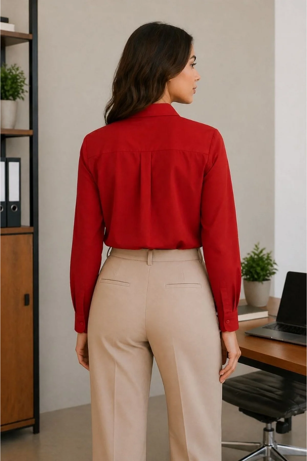 Kadın Uzun Kol Gömlek Düğmeli Klasik Yaka Günlük ve Ofis Şıklığına uygun - Kırmızı