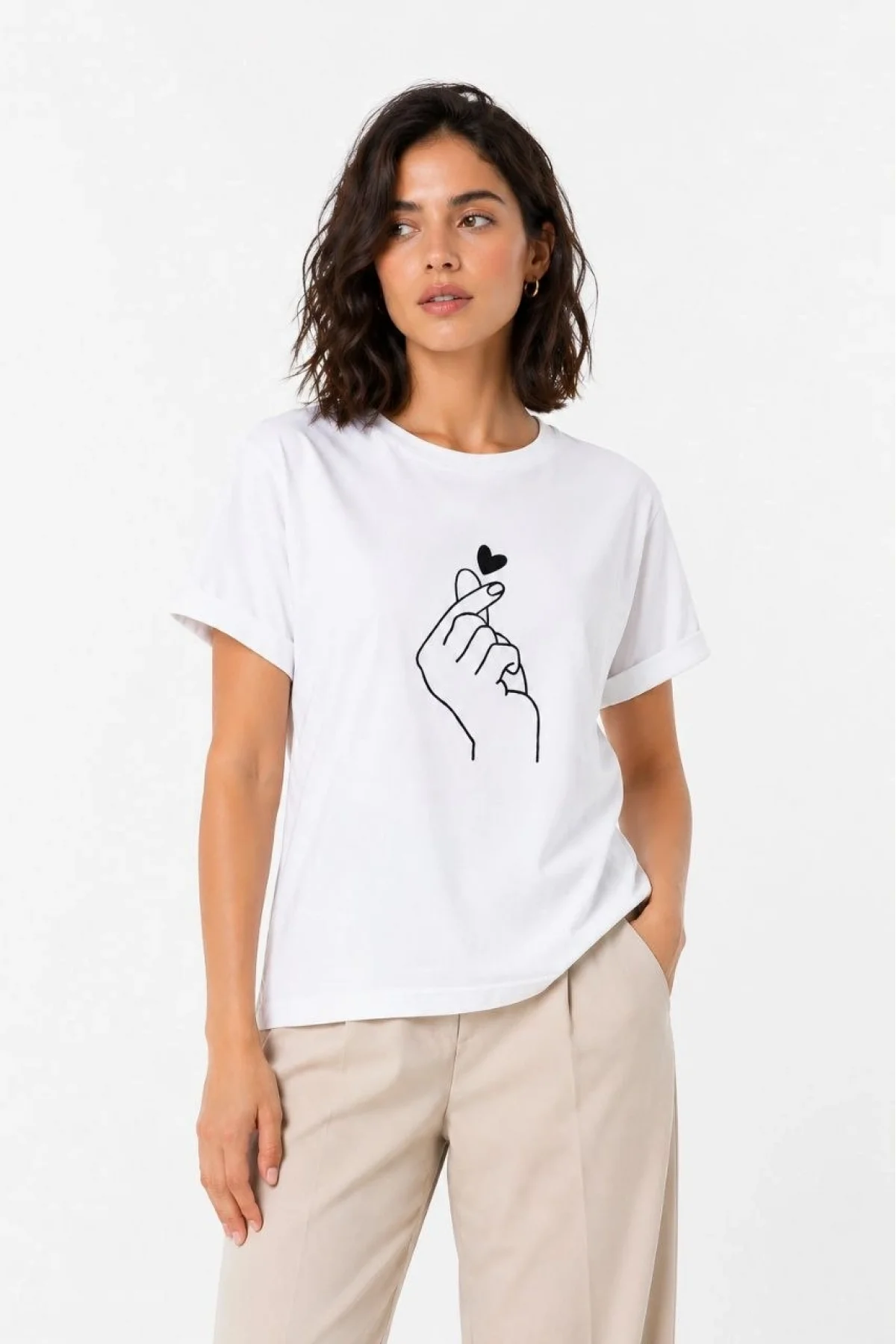Kadın Kore Parmak Kalp Aşk Temalı Minimal Baskılı Tişört Yazlık Kısa Kol T-Shirt  - Beyaz