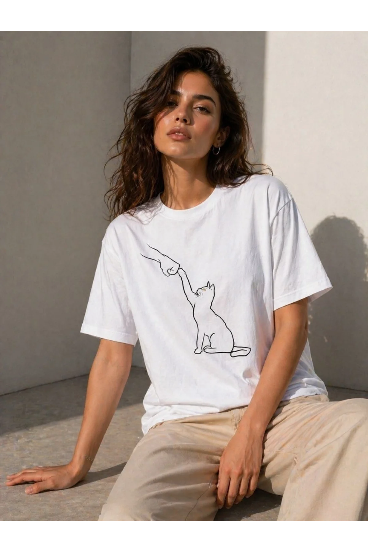 Kadın Minimal Kedi Çizim Baskılı Tişört Kısa Kol Yazlık T-Shirt - Beyaz