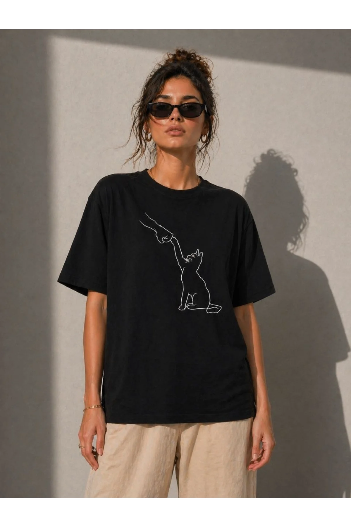 Kadın Minimal Kedi Çizim Baskılı Tişört Kısa Kol Yazlık T-Shirt - Siyah