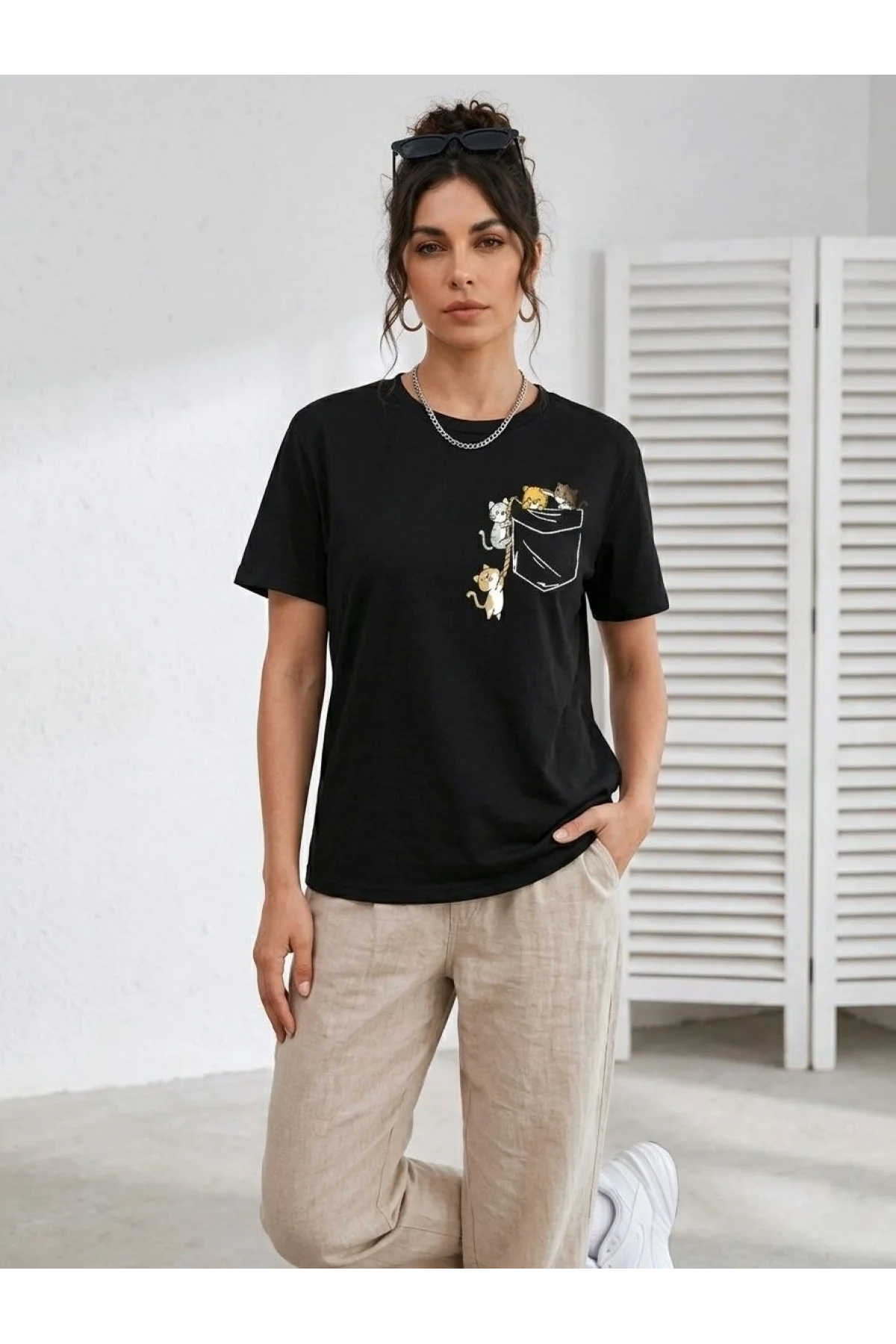Kadın Sevimli Kedi Cep Baskılı Tişört Kısa Kol Yazlık T-Shirt - Siyah