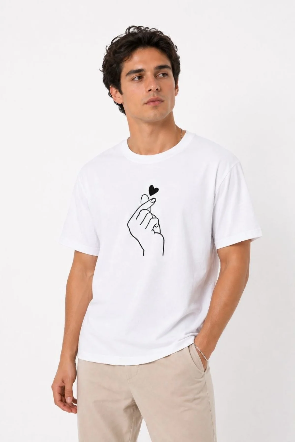Erkek Kore Parmak Kalp Aşk Temalı Minimal Baskılı Tişört Yazlık Kısa Kol T-Shirt - Beyaz