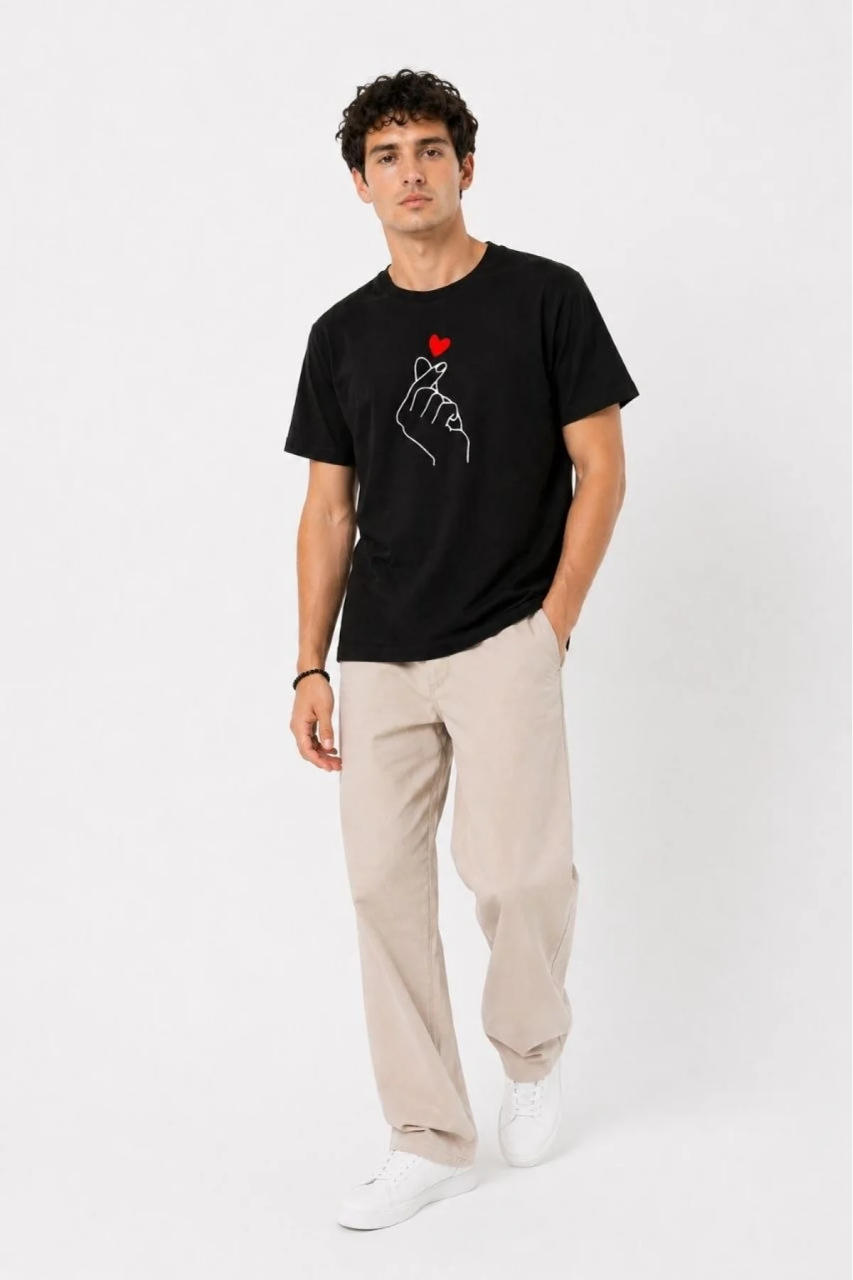 Erkek Kore Parmak Kalp Aşk Temalı Minimal Baskılı Tişört Yazlık Kısa Kol T-Shirt - Siyah