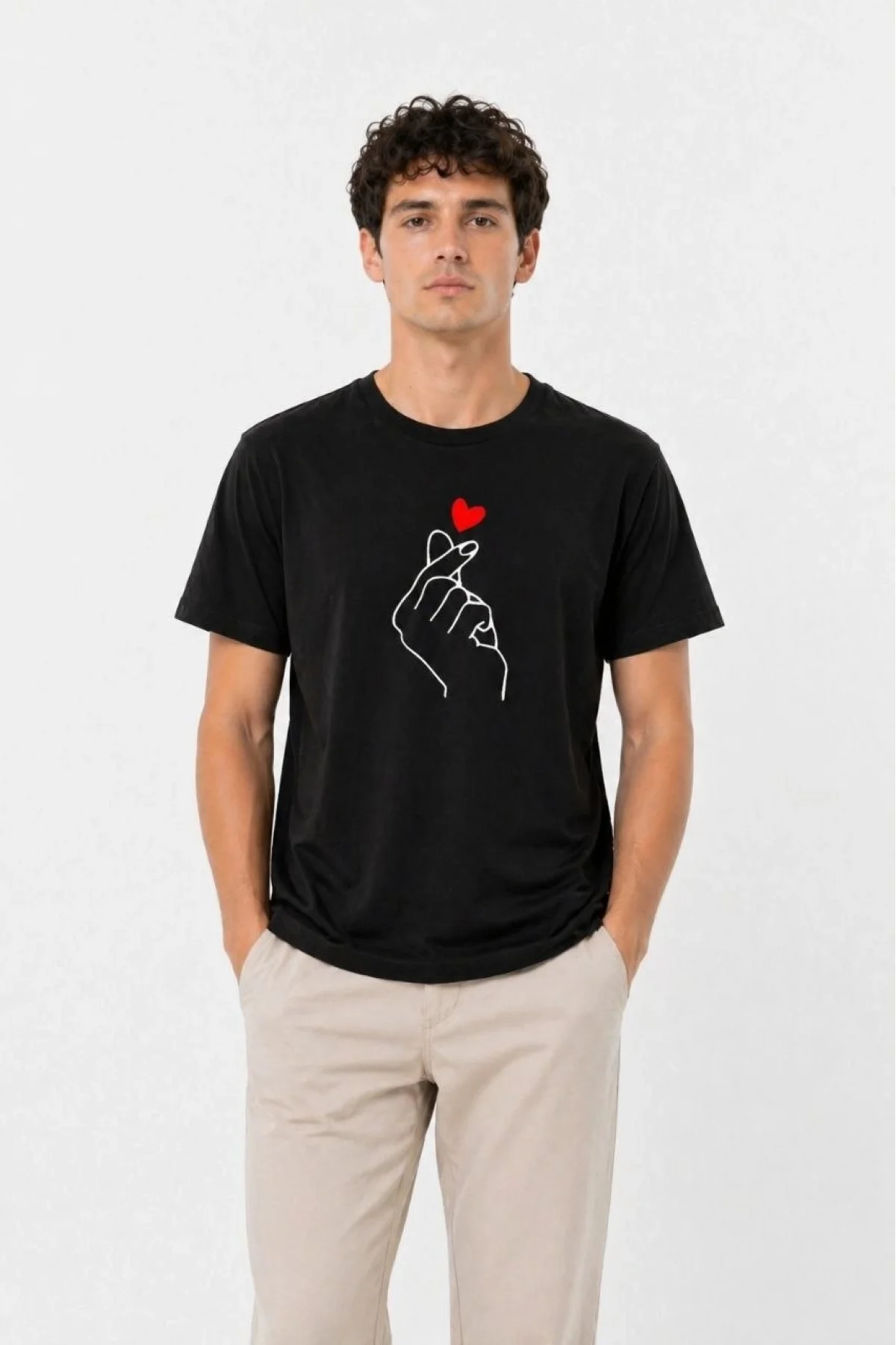 Erkek Kore Parmak Kalp Aşk Temalı Minimal Baskılı Tişört Yazlık Kısa Kol T-Shirt - Siyah