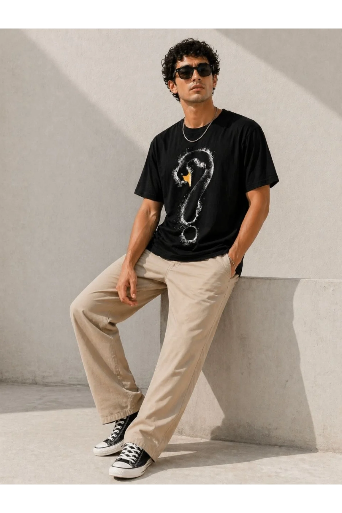 Erkek Kuğu Figürlü Soru İşareti Baskılı Tişört Kısa Kol T-Shirt - Siyah