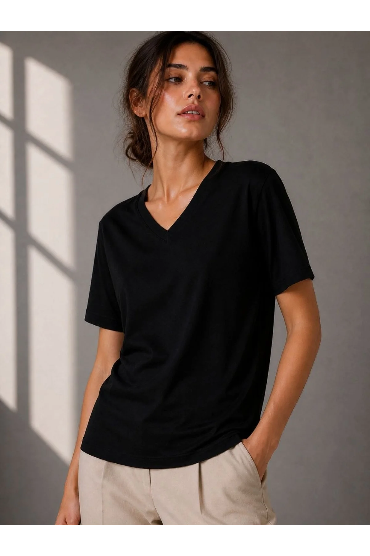 Kadın V Yaka Basic Tişört Kısa Kol Yazlık Regular Fit T-Shirt - Siyah