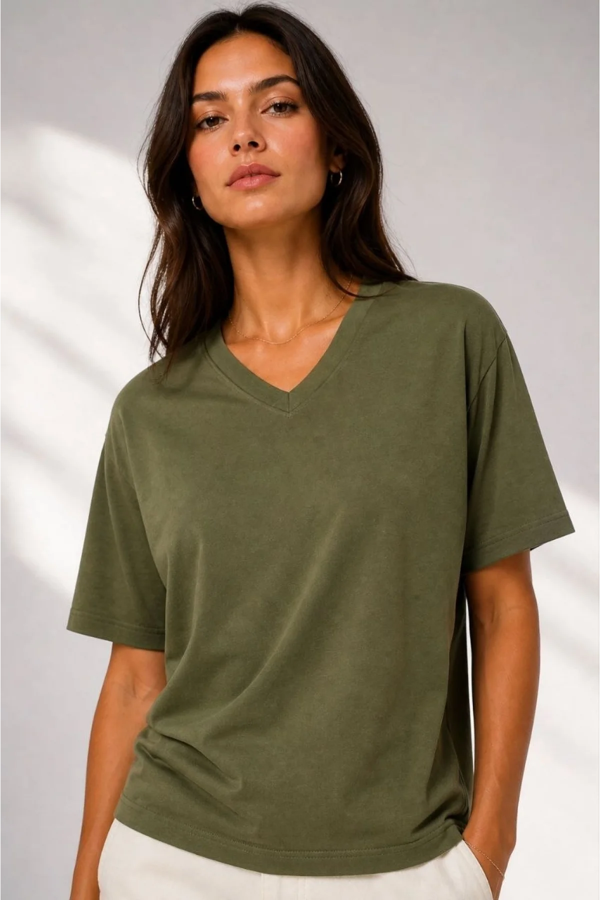 Kadın V Yaka Basic Tişört Kısa Kol Yazlık Regular Fit T-Shirt - Haki