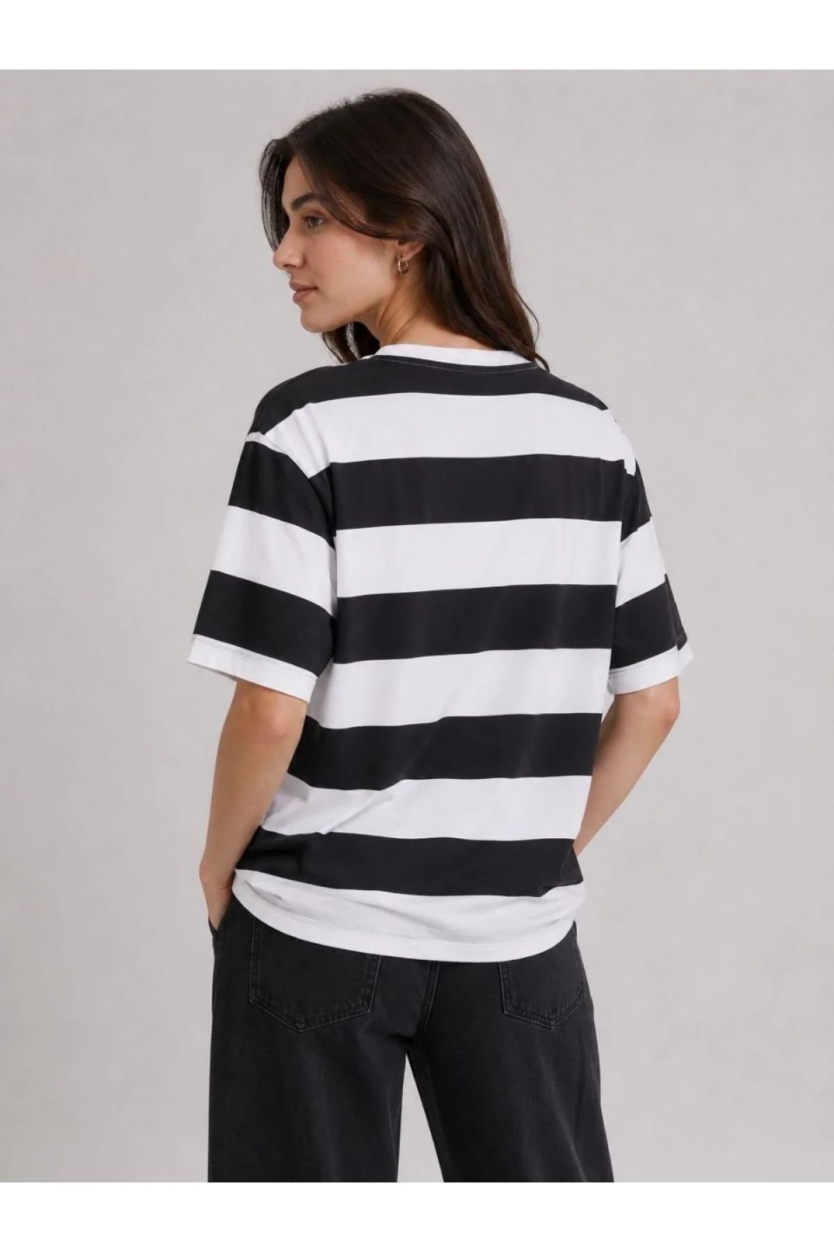 Kadın Çizgili Oversize Tişört Bisiklet Yaka Kısa Kol Yazlık T-Shirt - Siyah
