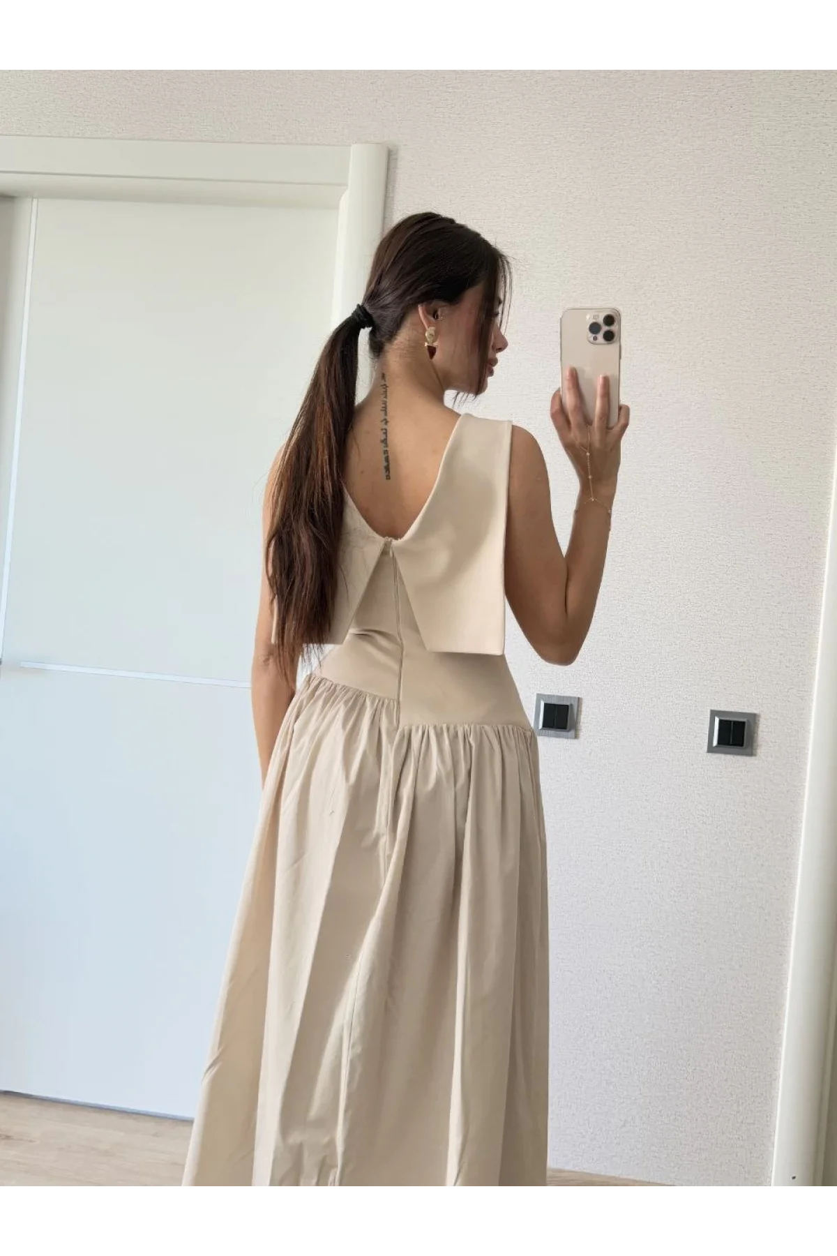 Krep Arkası Kanat Arka Ön Pens Detaylı Uzun Kadın Elbise - Bej