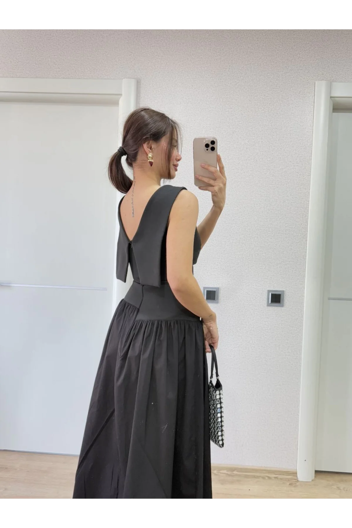 Krep Arkası Kanat Arka Ön Pens Detaylı Uzun Kadın Elbise - Siyah