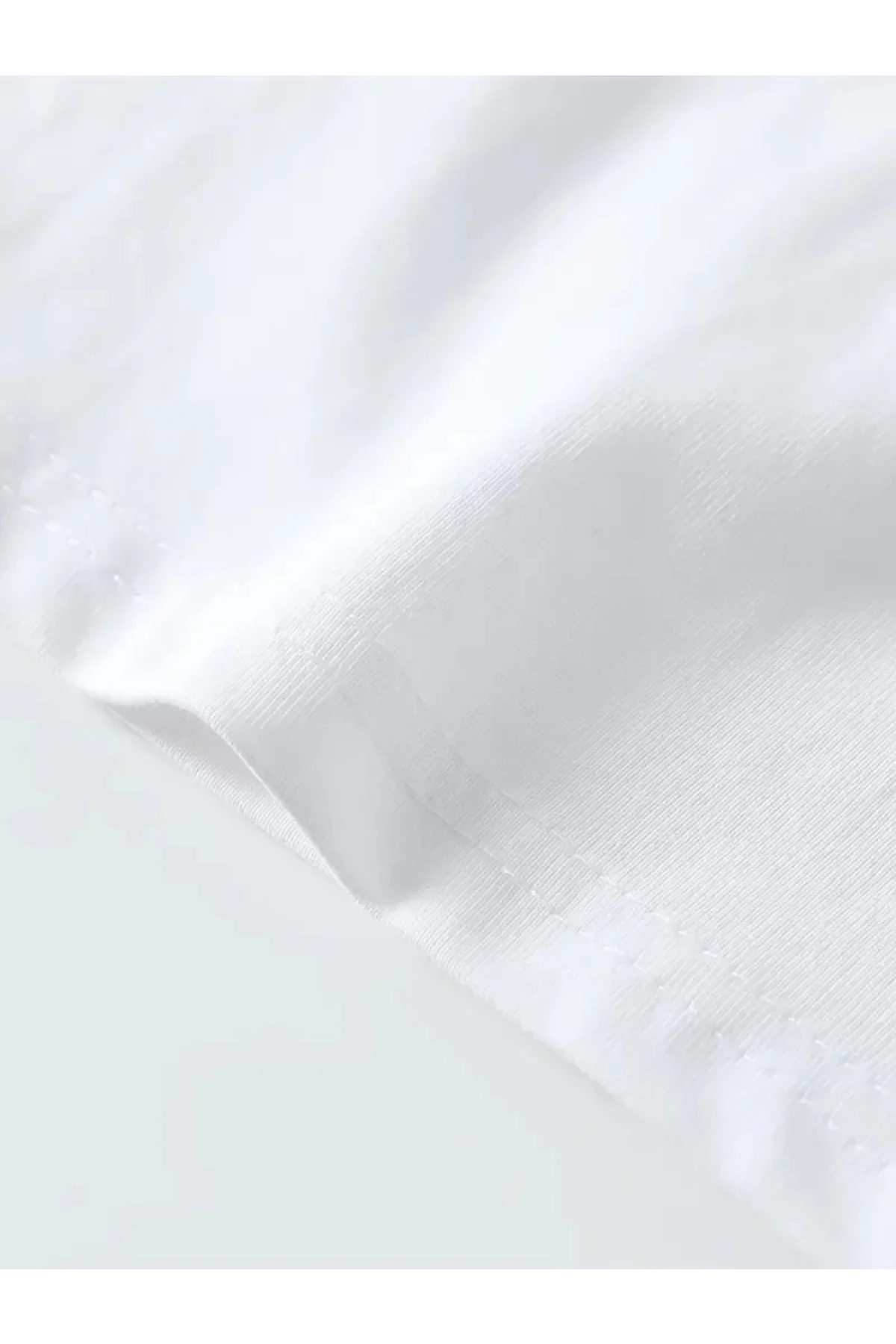 Eşsiz Baskı Tasarımlı Şık Büyük Beden Erkek Tişörtü - Rahat Polyester, Makinede Yıkanabilir, Yuvarlak Yaka - Her Mevsim İçin Mükemmel - Beyaz