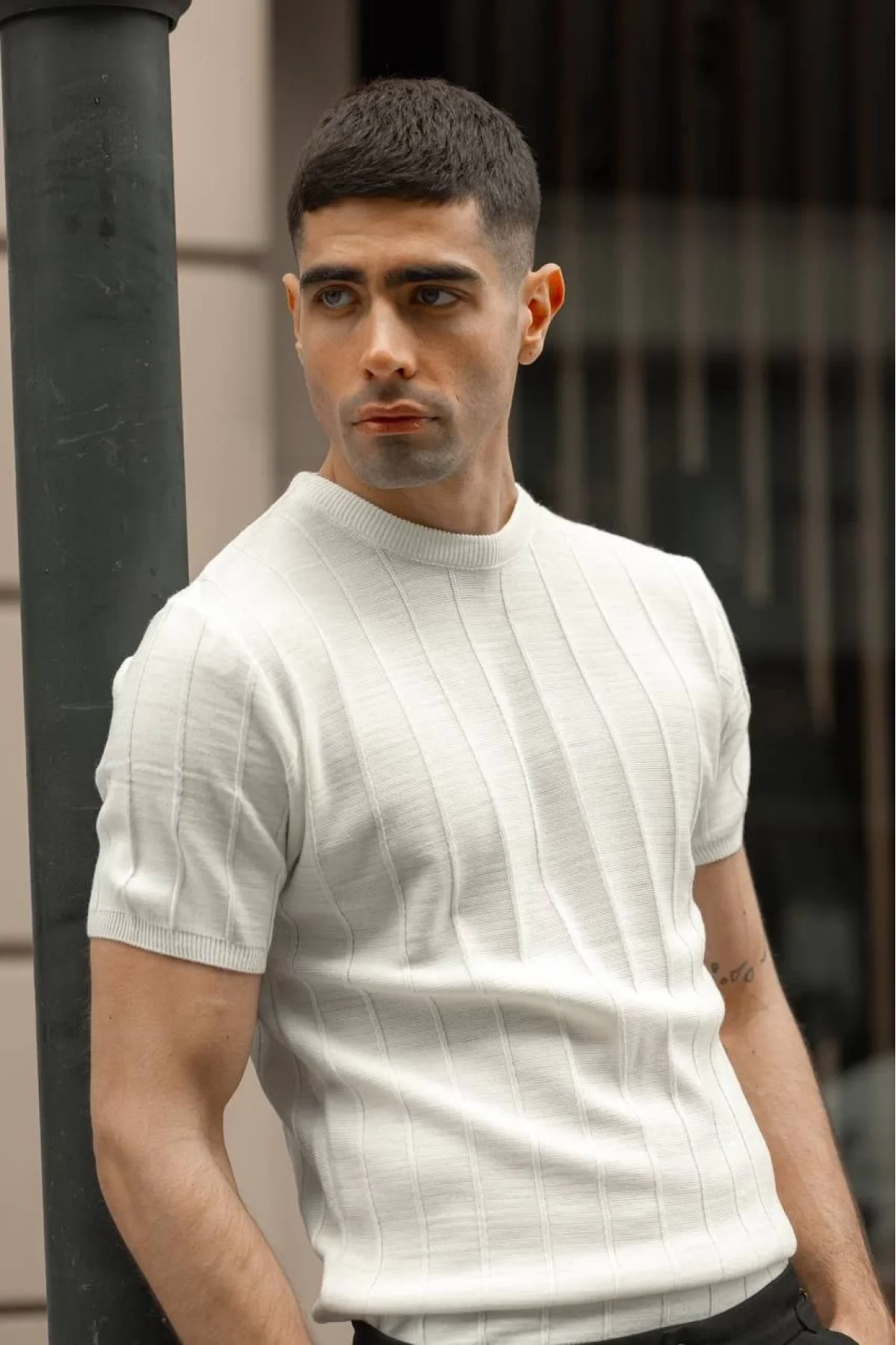 Erkek Biskilet Yaka Triko T-Shirt - Beyaz