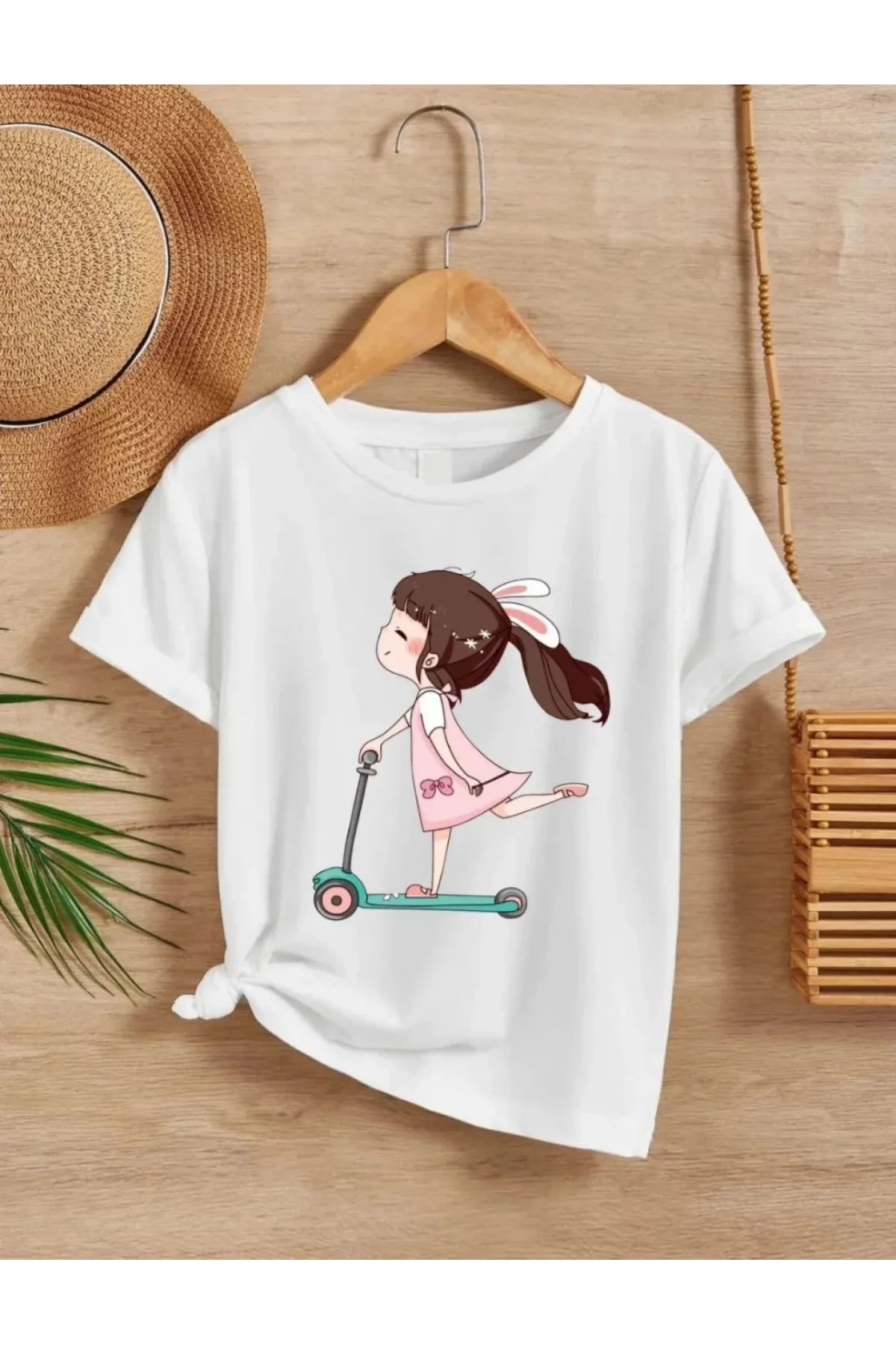 Kız Çocuk Bisiklet Yaka Baskılı T-Shirt - Beyaz