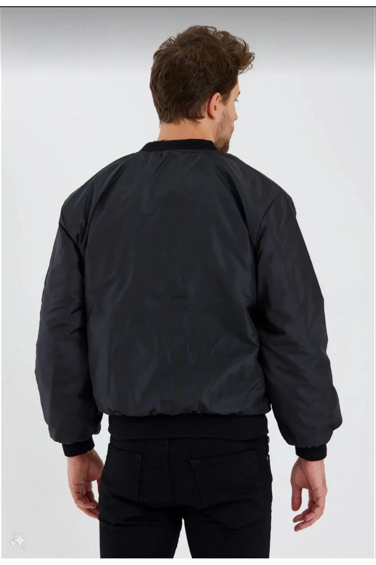 Unisex Siyah Bomber Mont – Su İtici Kumaş, Kapitone Astarlı, Fermuarlı ve Günlük Kullanıma Uygun Ceket- Siyah