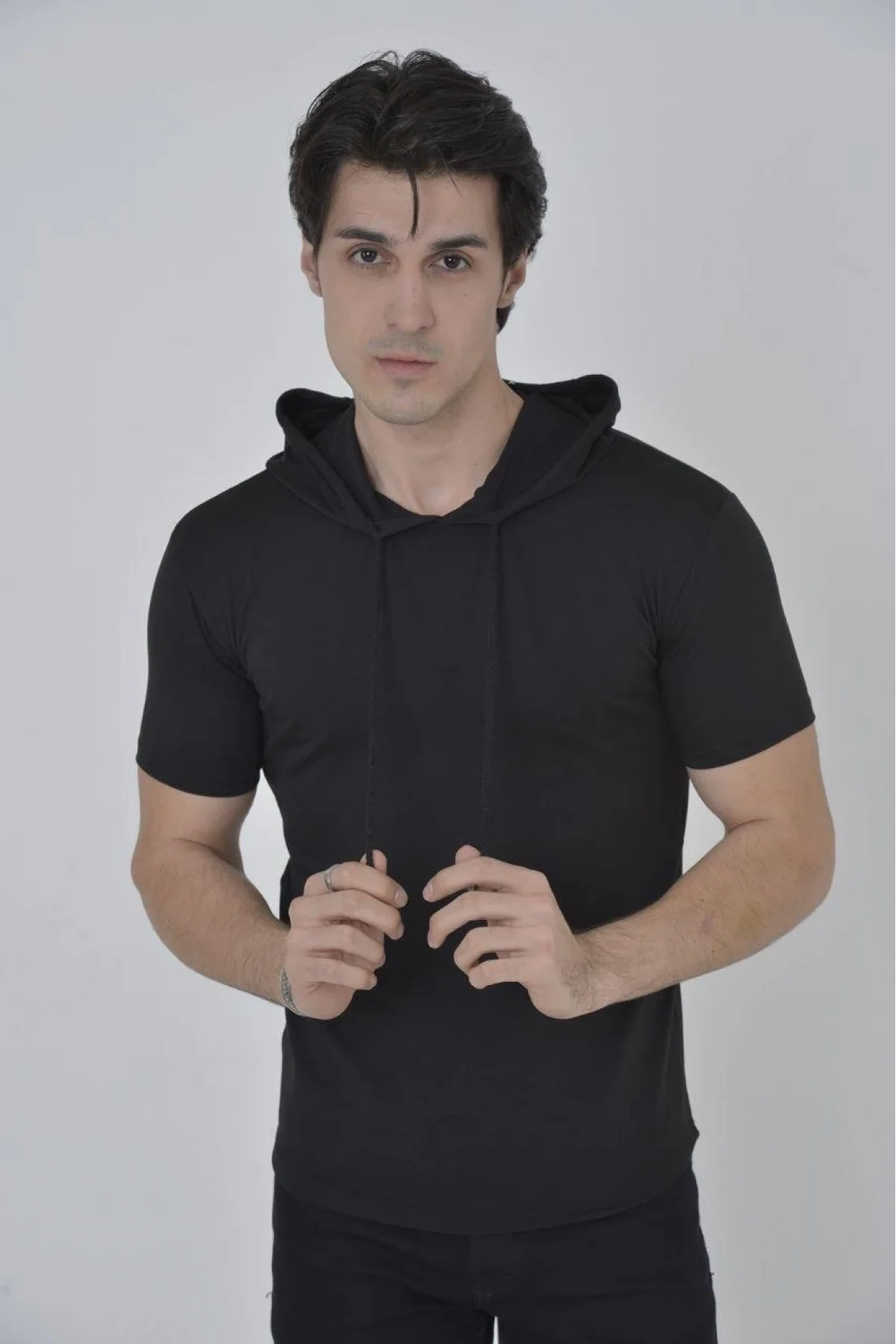 Erkek Kapşonlu Slim Fit T-shirt - Siyah