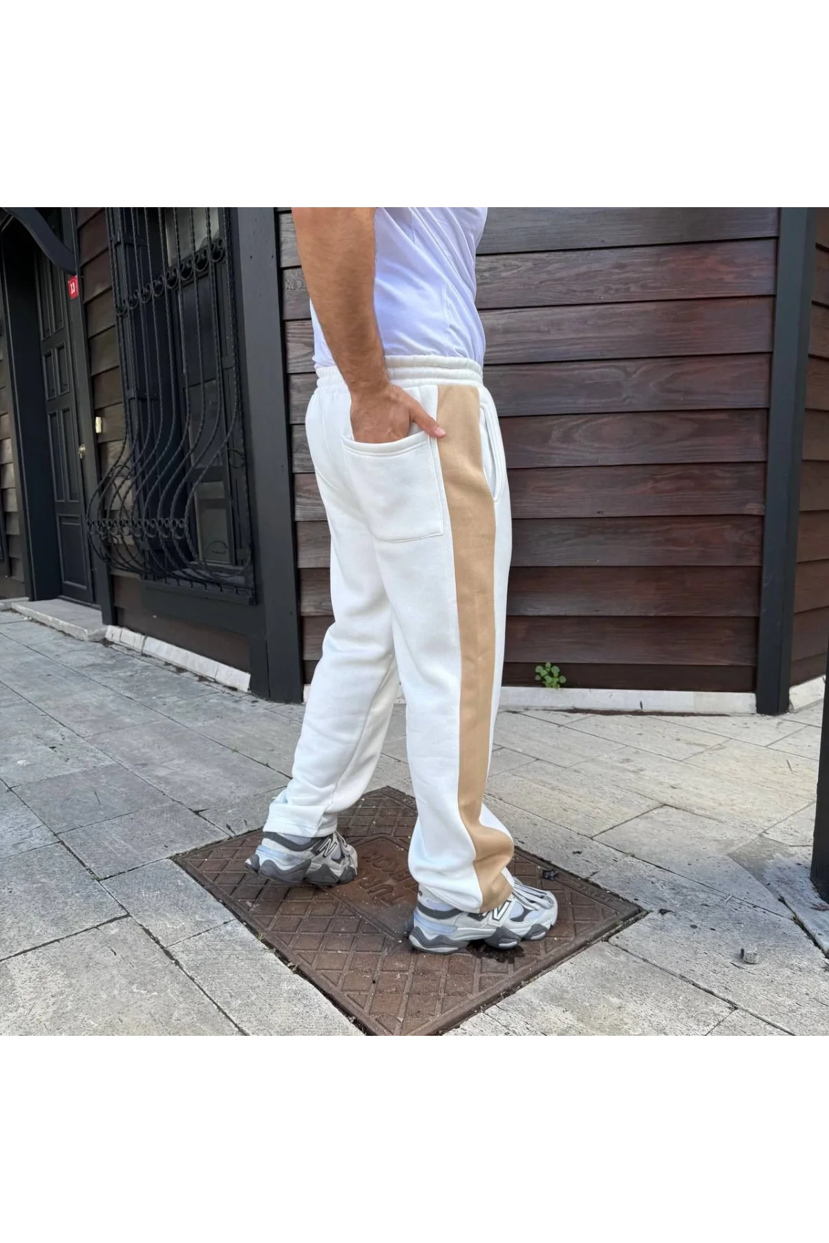 Erkek Üç İplik Kışlık Pamuklu Yandan Garneli Kalın Bej Şeritli Cepli Eşofman Altı - Beyaz