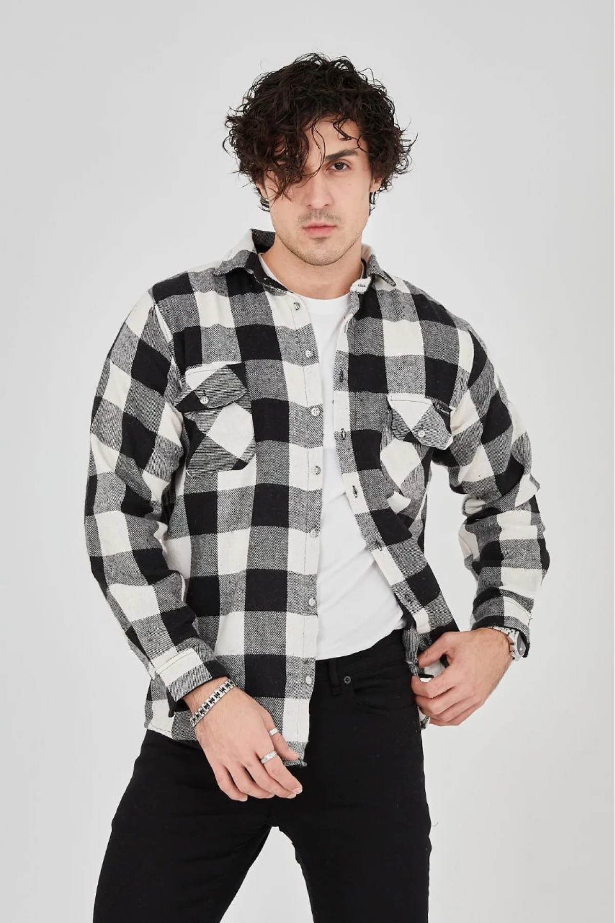 Erkek Oduncu Gömlek – Uzun Kollu, Şardonlu Kumaş, Kareli Desen, Regular Fit, Manşetli, Çift Cepli, Rahat Günlük Bahar & Kış Stil - Siyah