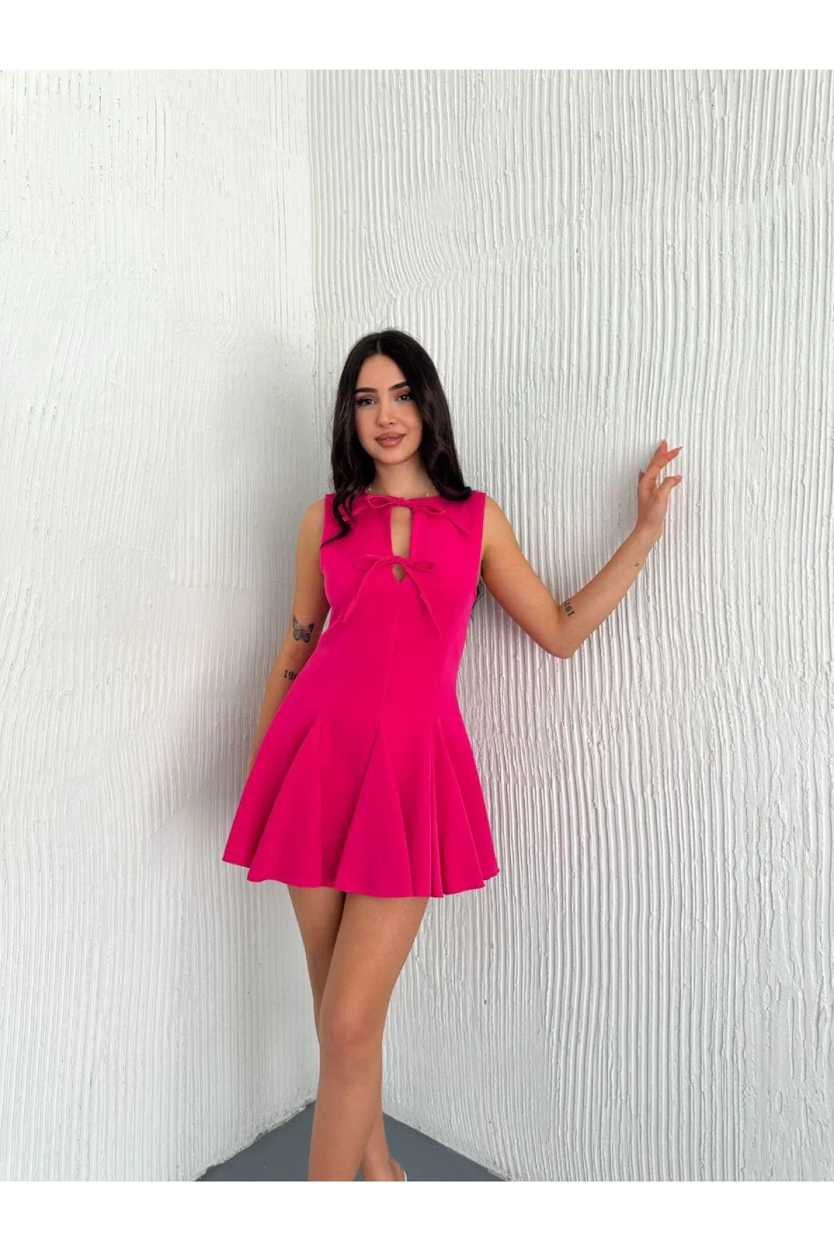 Göğüs Bağlamalı Kolsuz Mini Boy Elbise - Pembe