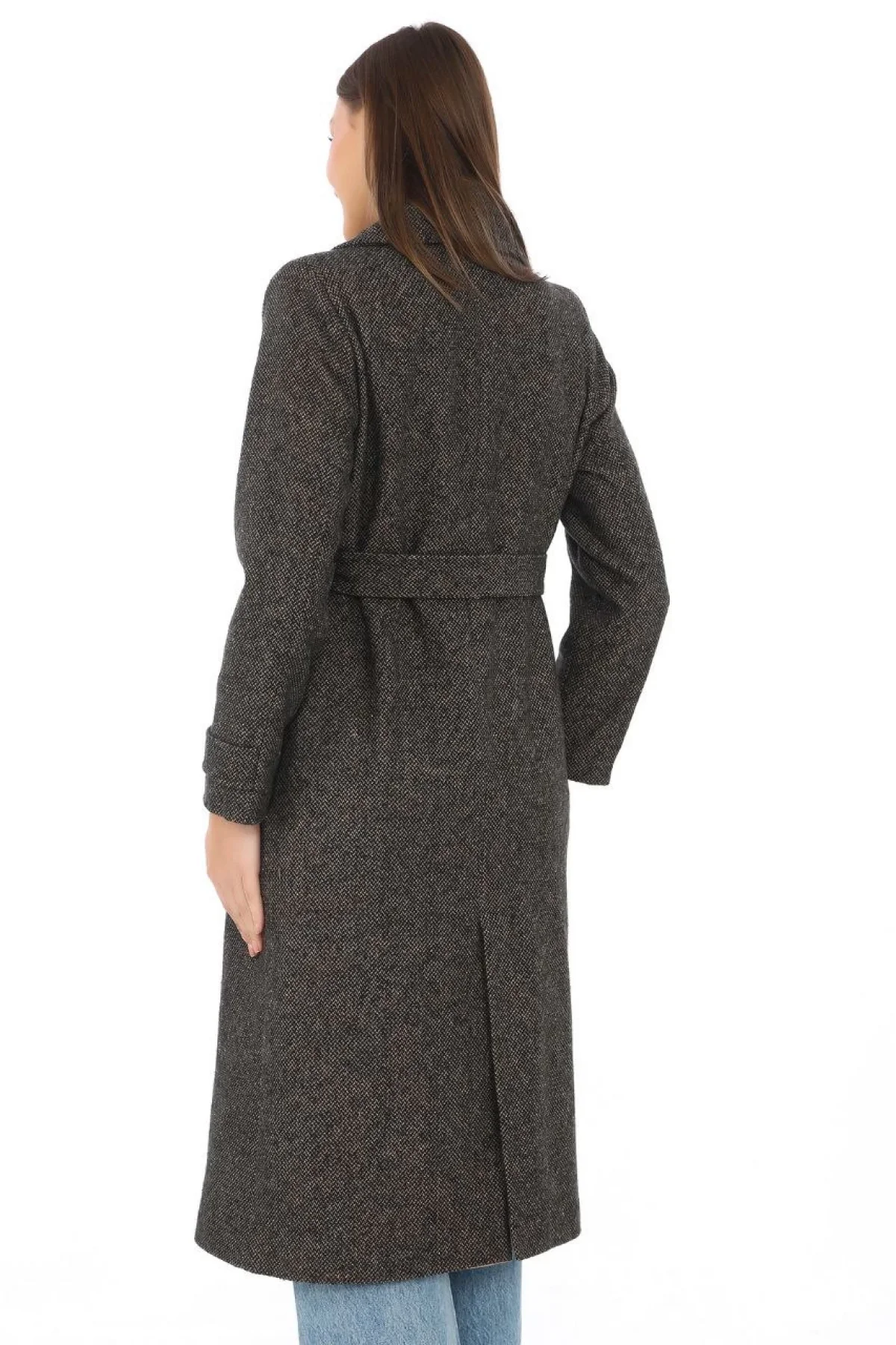 Kadın Balık Sırtı Yünlü Dokuma Kaşe Kaban – Kruvaze Yaka, Kuşaklı, Cepli, Astarlı Uzun Boy Tesettür Şık Kışlık Kaşe Kaban Modeli - Kahverengi