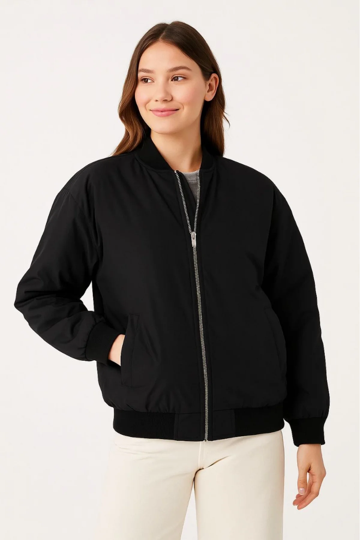 Kadın Bomber Mont Ceket – Fermuarlı, Kapitone İçi Astarlı, Su İtici Kumaş, Regular Fit, Yandan Cepli, Günlük Bahar & Kış Şık Rahat Stil - Siyah