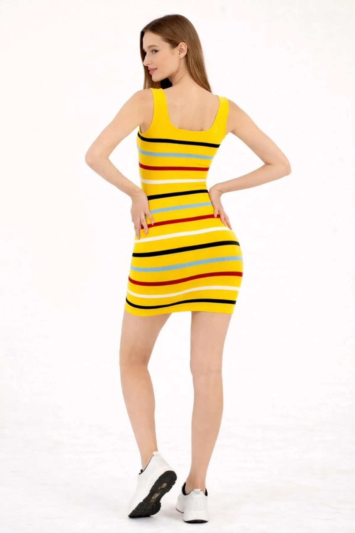 Kadın Kare Yaka Midi Boy Likralı Polelit Elbise - Sarı