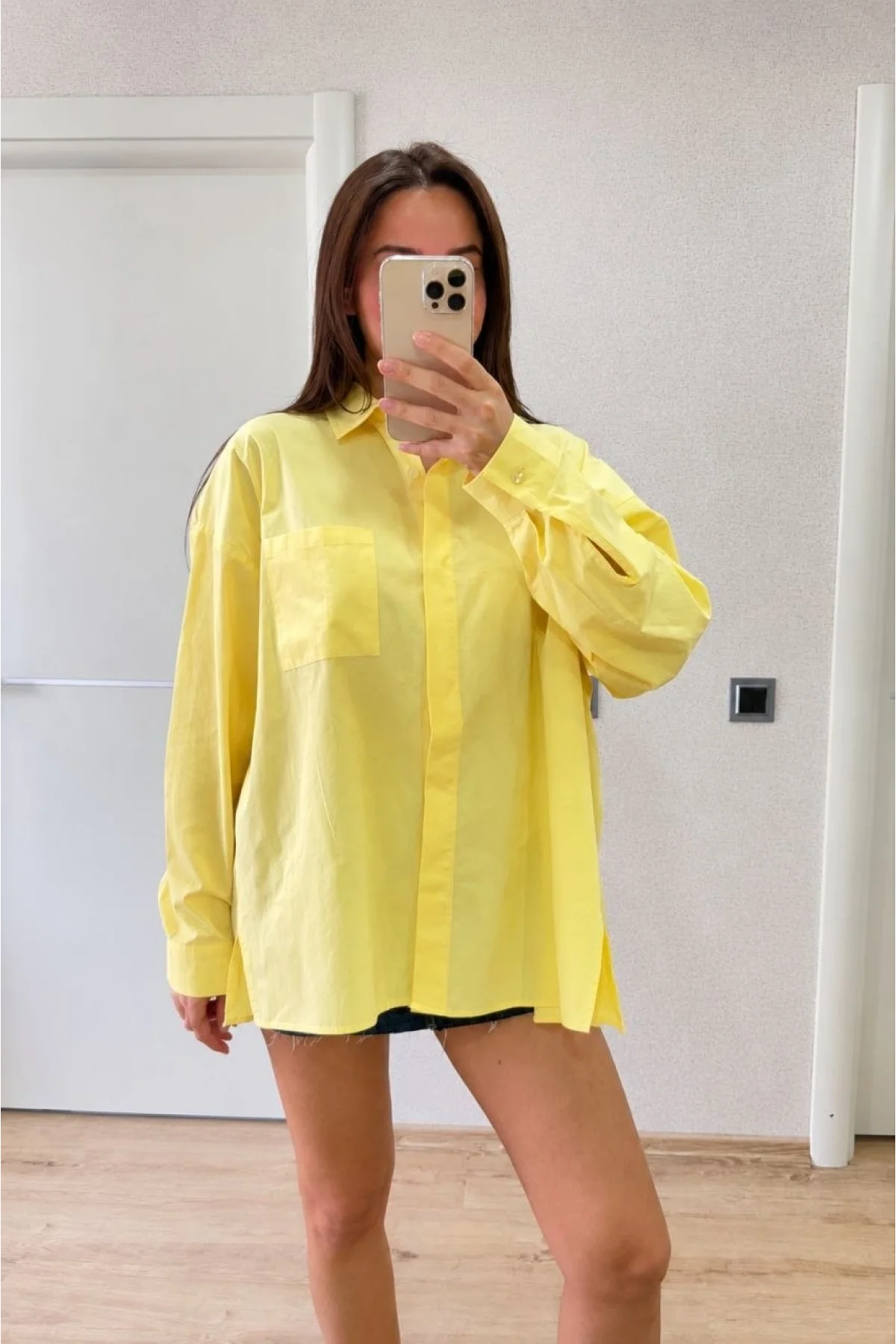 Kadın Oversize Pens Detaylı Cepli Yırtmaçlı Rahat Kalıp Poplin Gömlek - Sarı