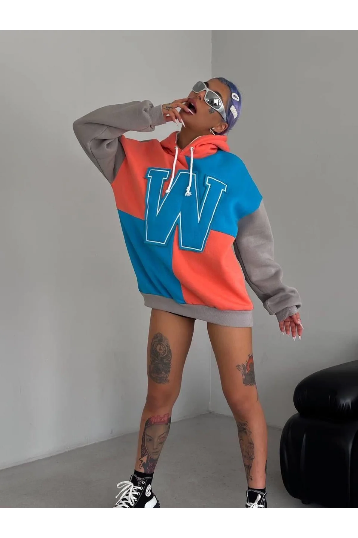 Kadın W Nakış İşlemeli Kapüşonlu Sweatshirt - Mavi