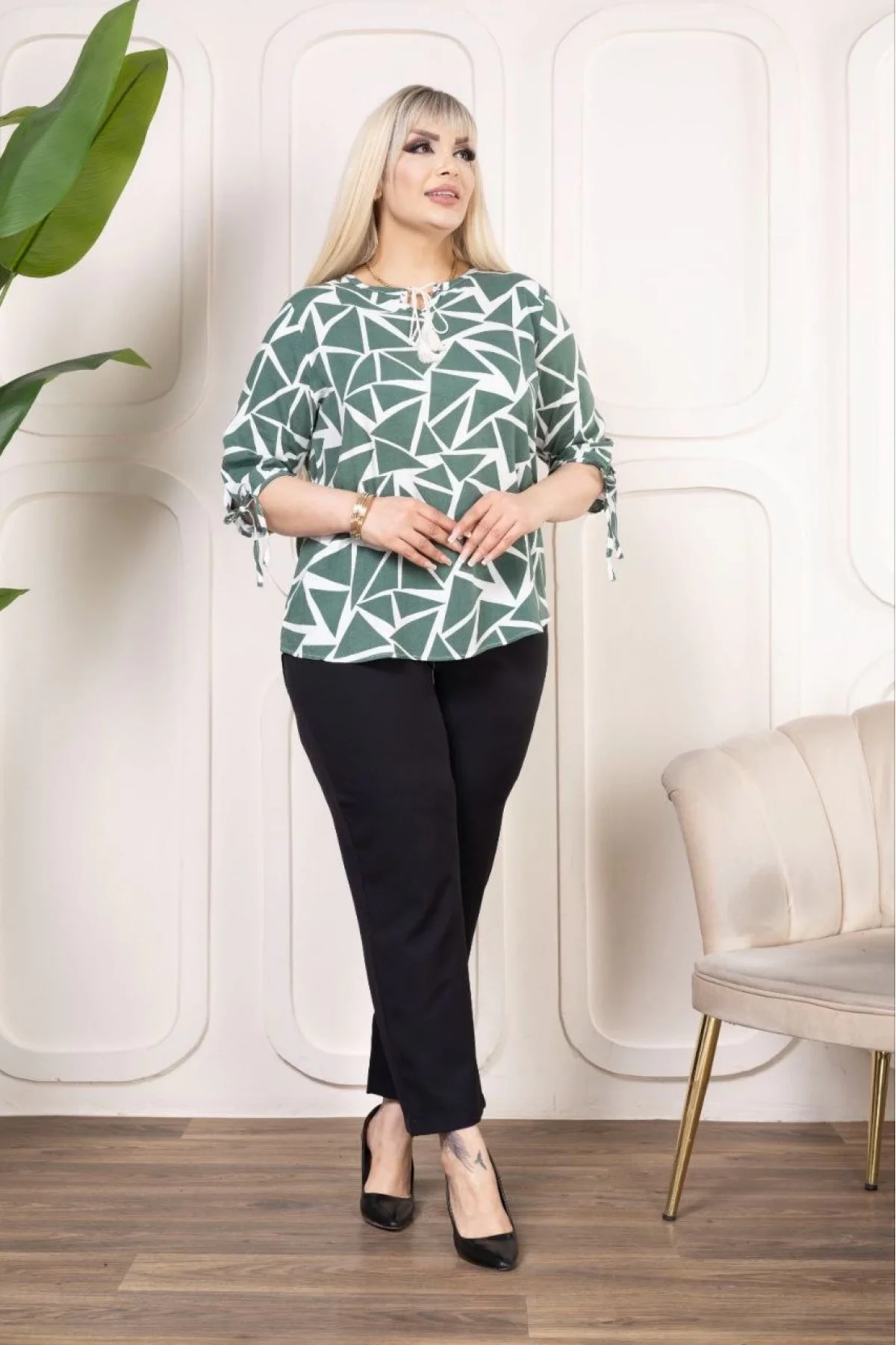 Kadın Desenli Püsküllü Viskon Bluz Bebe Yaka Kısa Kollu Big Size Rahat Kesim - Desenli