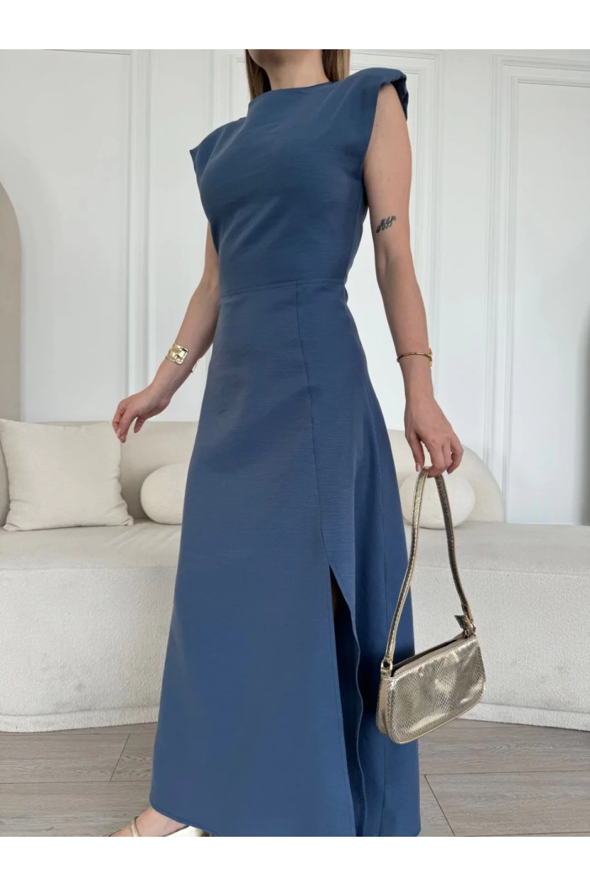 Keten Yandan Yırtmaçlı Uzun Elbise Sıfır Kol Elbise - Mavi