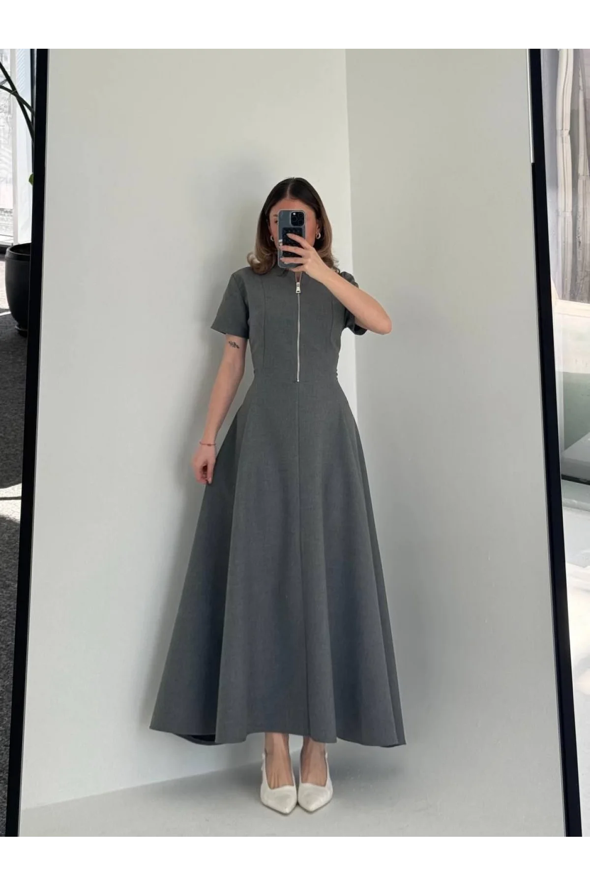 Kısa Kollu Önden Fermuarlı Çan Etekli Uzun Elbise - Antrasit