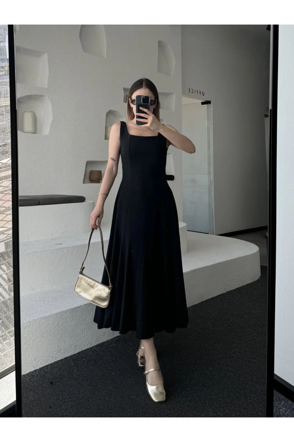 Sırt Dekolteli Kolsuz Uzun Elbise - Siyah