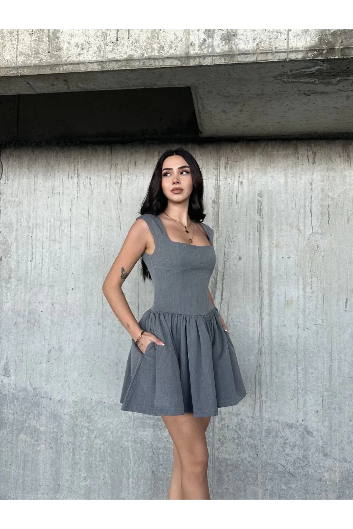 Kolsuz Mini Elbise- Gri