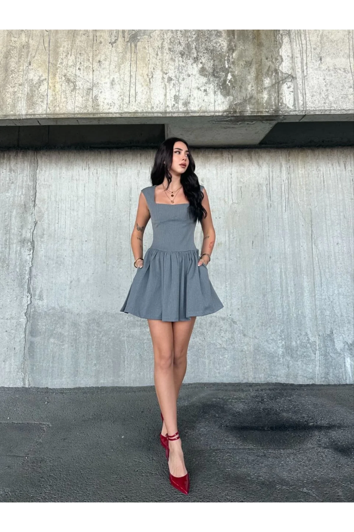 Kolsuz Mini Elbise- Gri