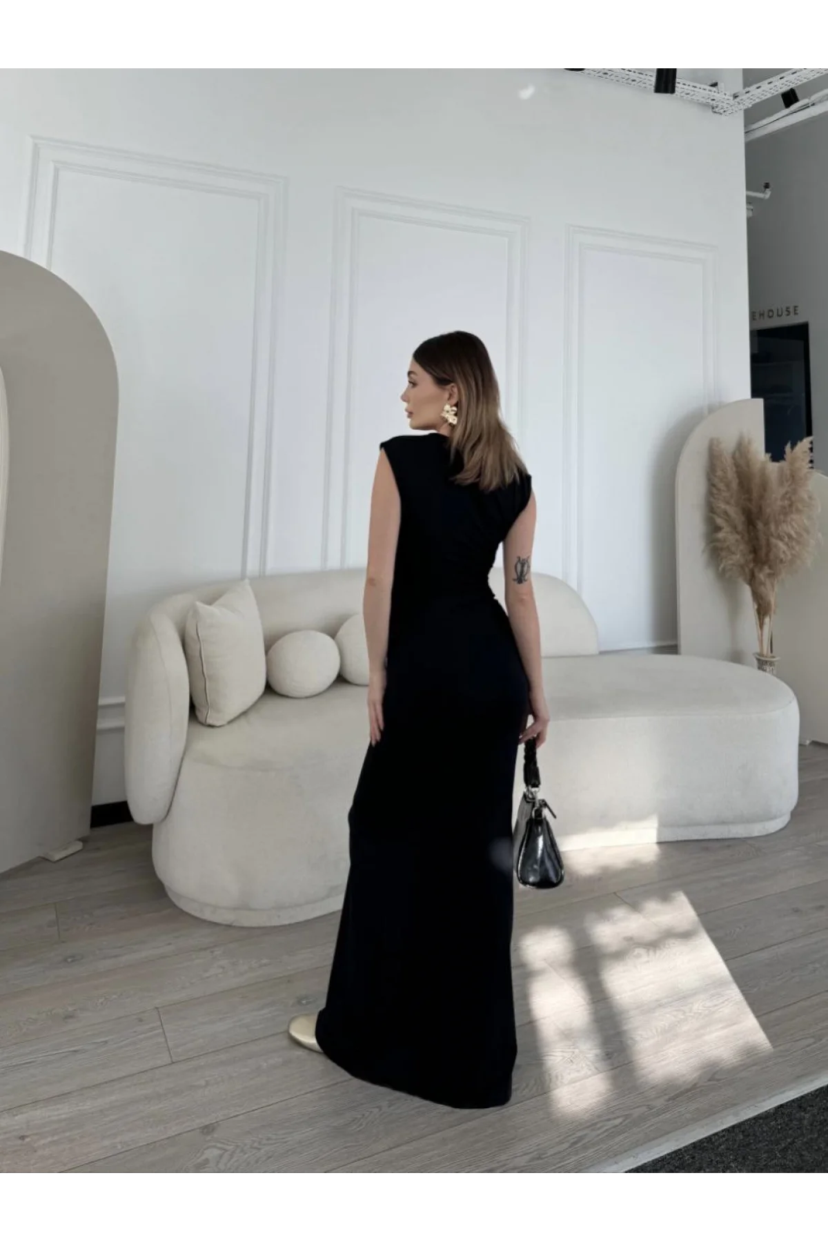 Kolsuz Uzun Likralı Elbise - Siyah