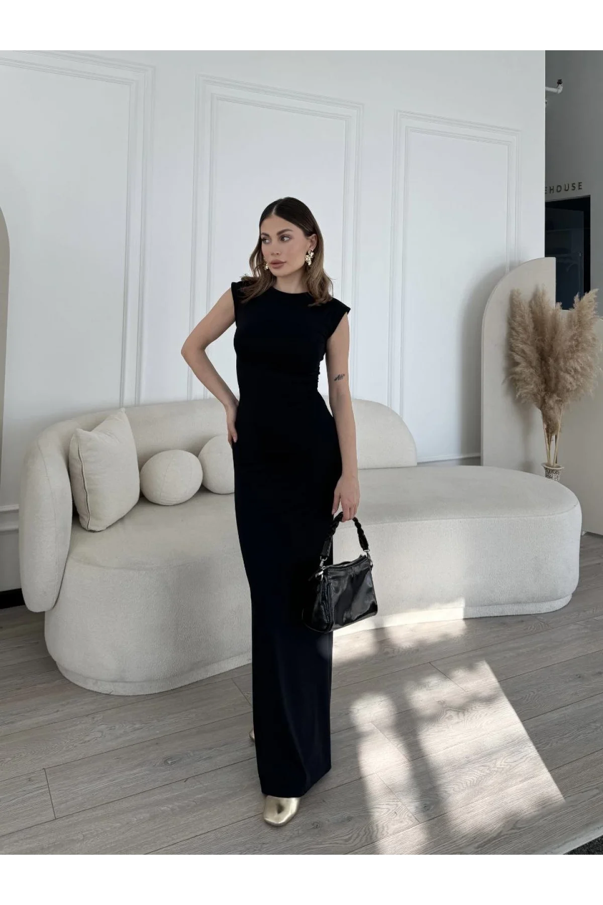 Kolsuz Uzun Likralı Elbise - Siyah