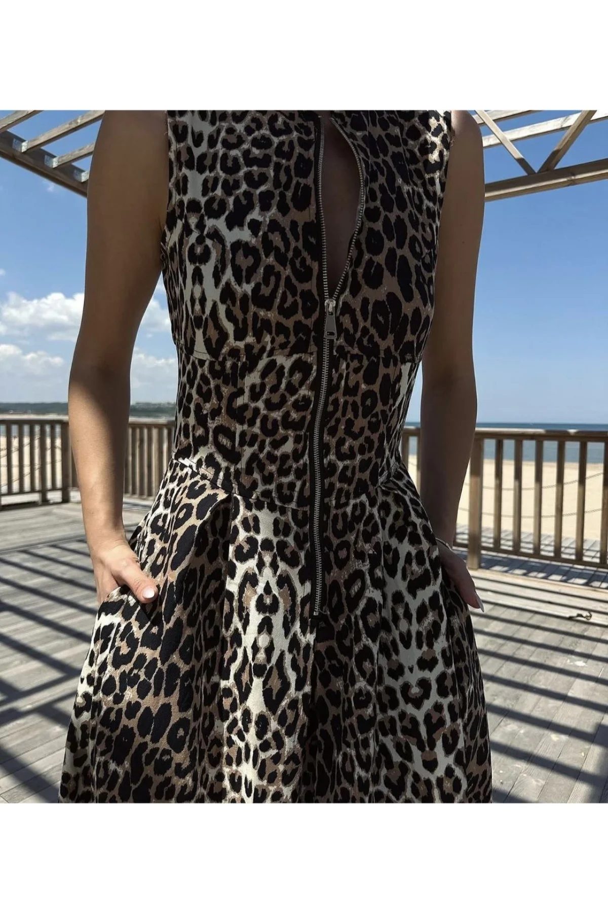 Leopar Desenli Fermuarlı Cepli Pileli Kadın Midi Elbise- Leopar