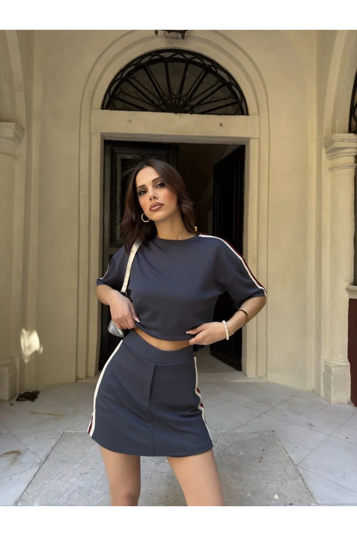 Osy Modal yumuşak dokulu Kumaş Kadın Parçalı Bisiklet Yaka T-shirt Mini Şortlu Etek İkili Takım - Füme