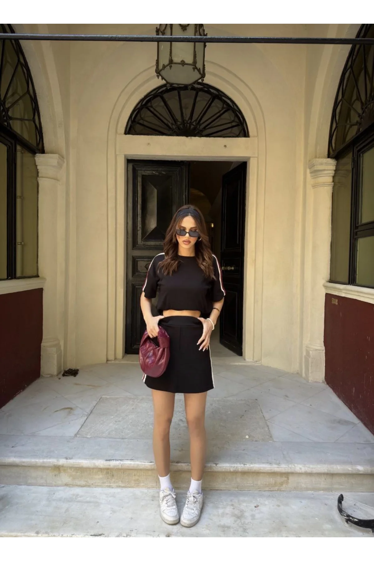 Osy Modal yumuşak dokulu Kumaş Kadın Parçalı Bisiklet Yaka T-shirt Mini Şortlu Etek İkili Takım - Siyah