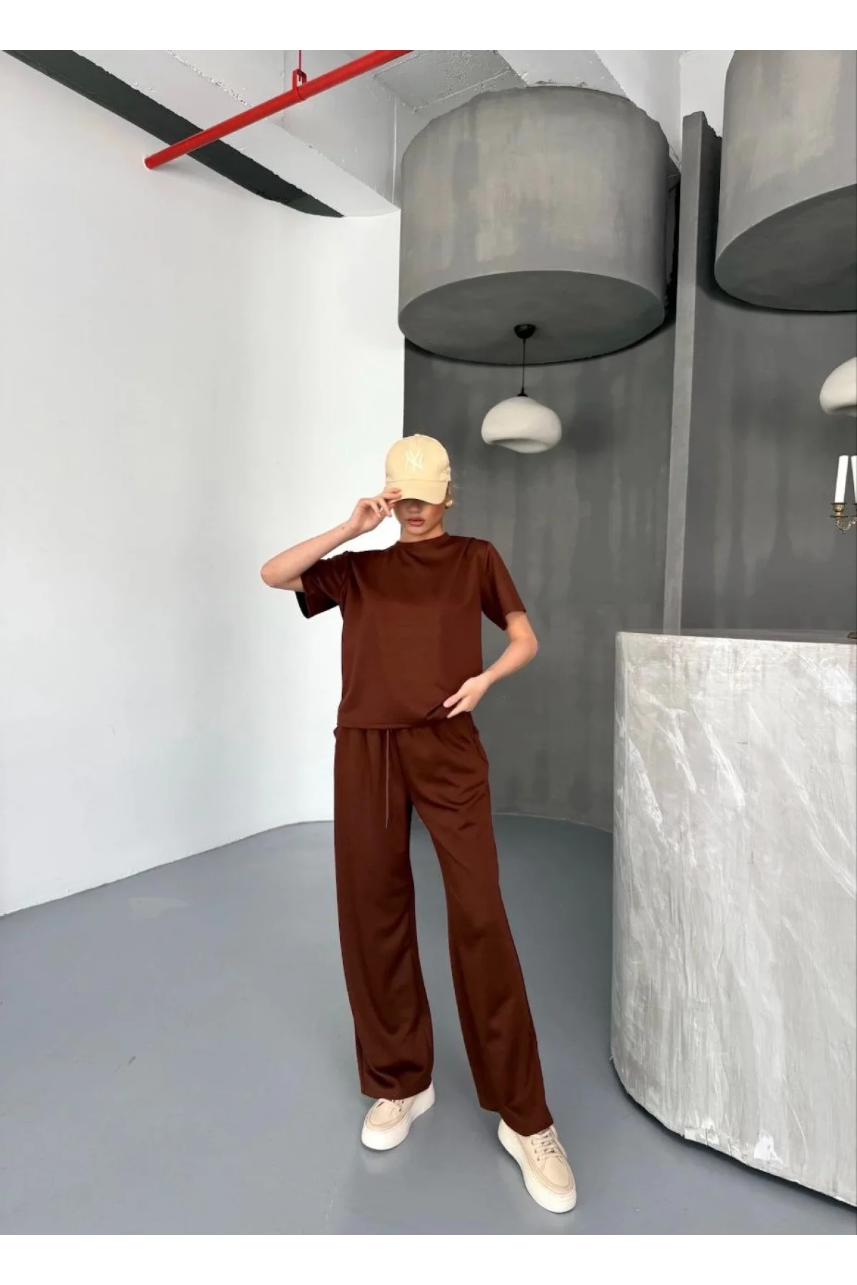 Osy Modal Yumuşak Dokulu Kumaş Kısa Kollu Bluz Rahat Pantalon ikili Takım- Kahverengi