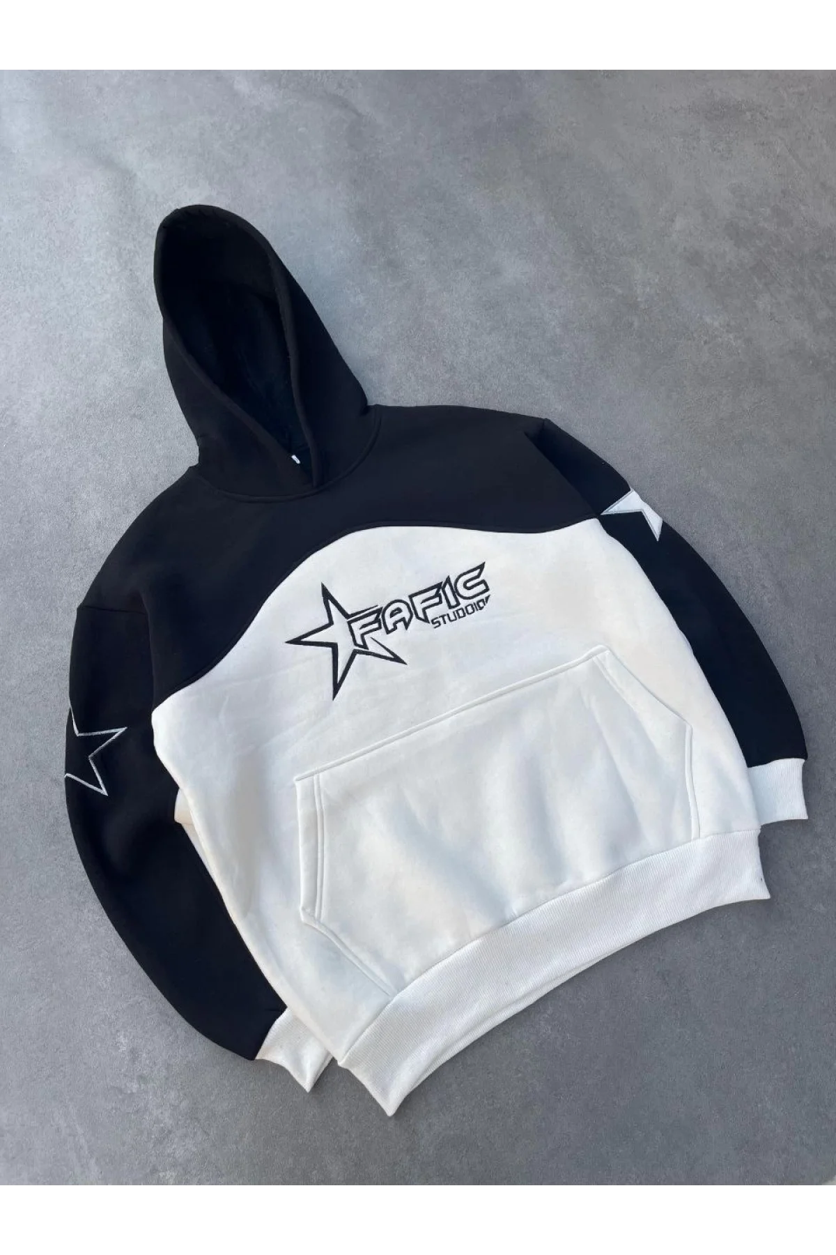 Parçalı Nakış İşlemelı Kapüşonlu SweatShirt - Siyah